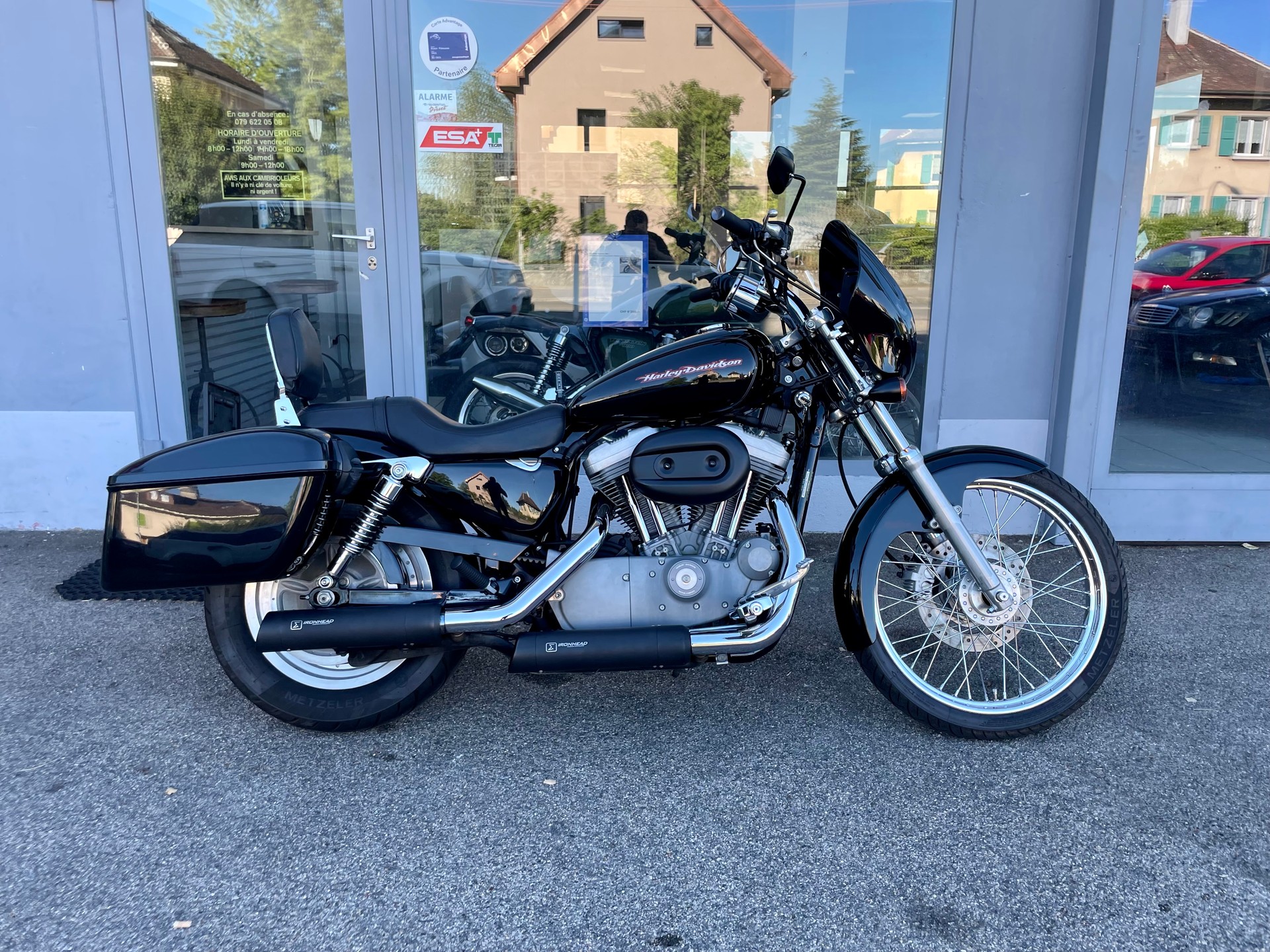 HARLEY-DAVIDSON XL 883 C Sportster Custom