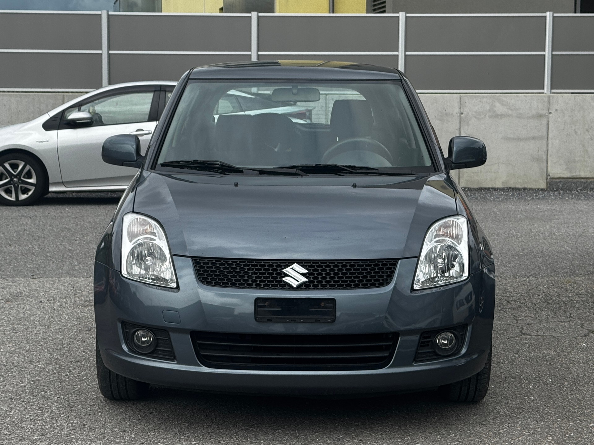 SUZUKI Swift 1.3i 16V GL Top Piz Sulai LE 4x4-image-3