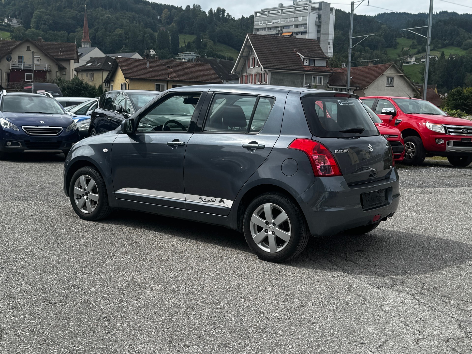 SUZUKI Swift 1.3i 16V GL Top Piz Sulai LE 4x4-image-12