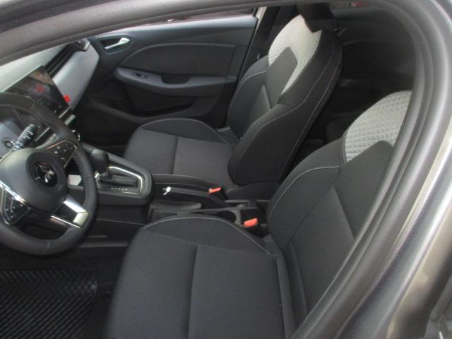 MITSUBISHI Colt 1.6 HEV Invite+-image-5