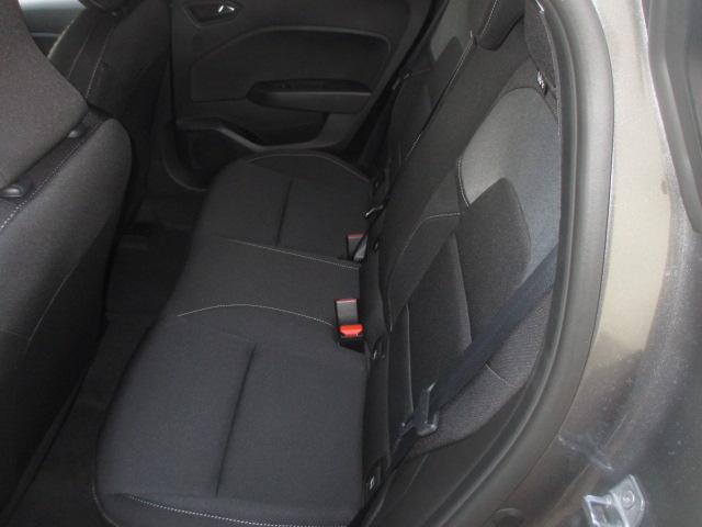 MITSUBISHI Colt 1.6 HEV Invite+-image-12