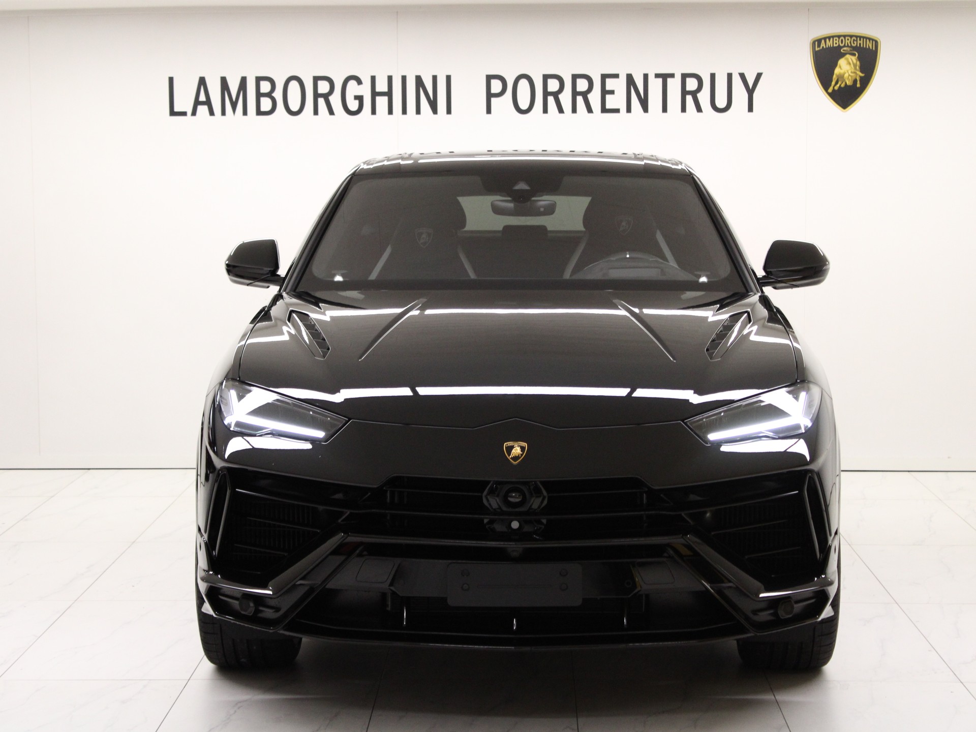 LAMBORGHINI Urus S-image-4