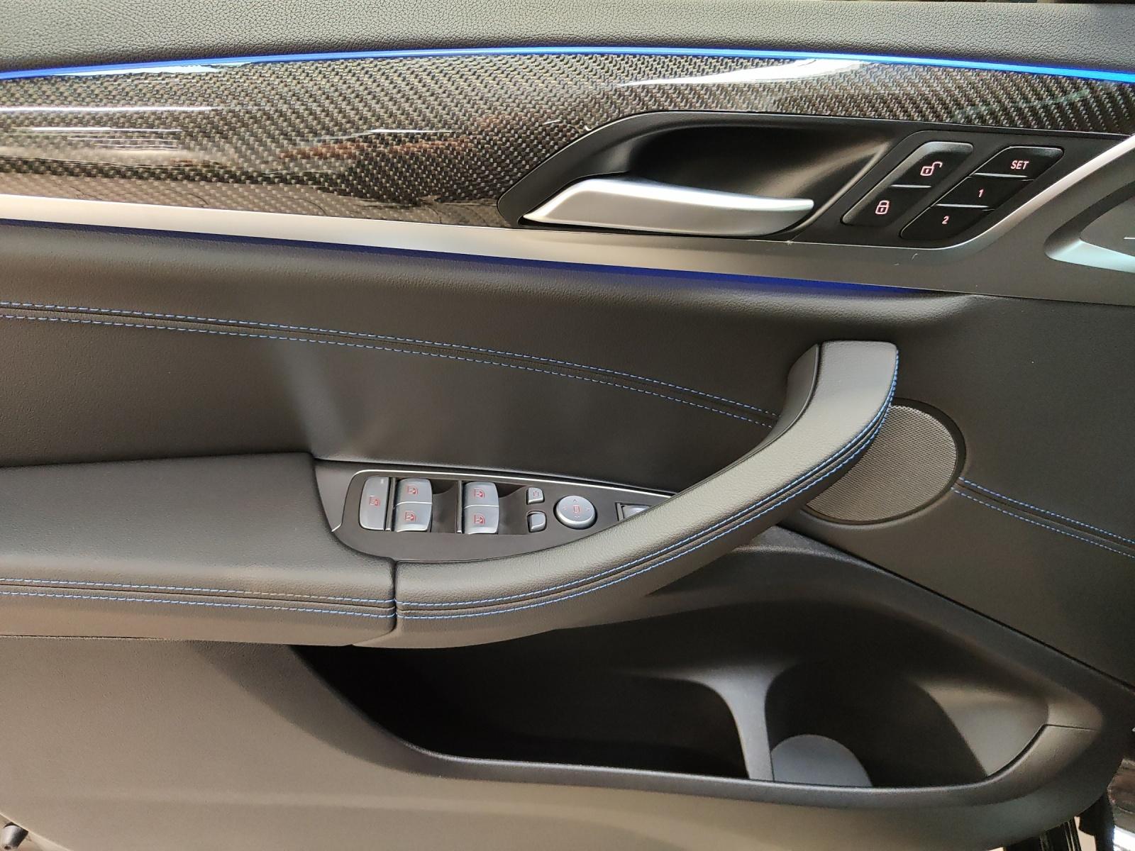 BMW X4 M40d-image-10