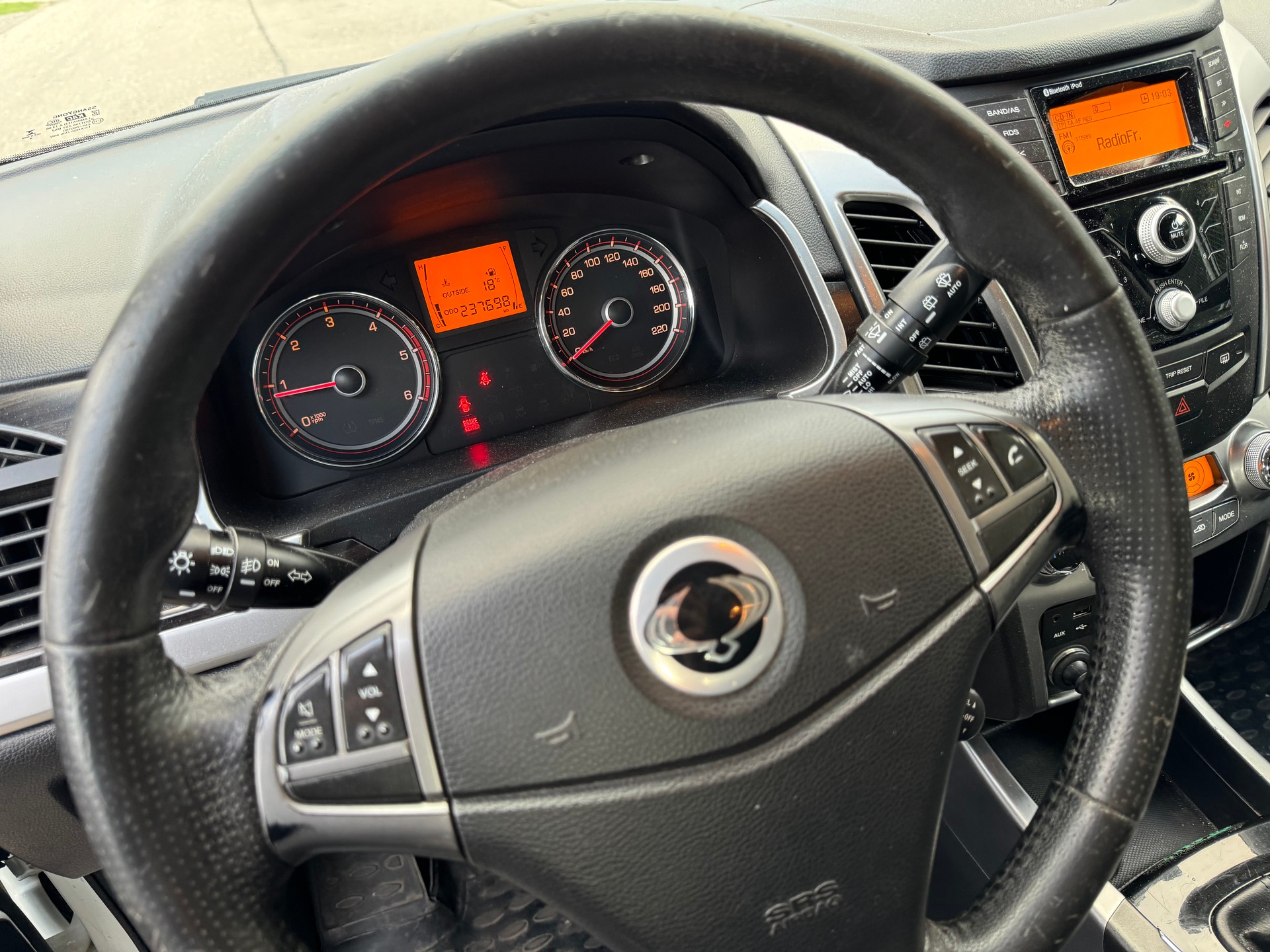 KGM-SsangYong Korando 2.0 e-XDI Sapphire 4WD-image-9