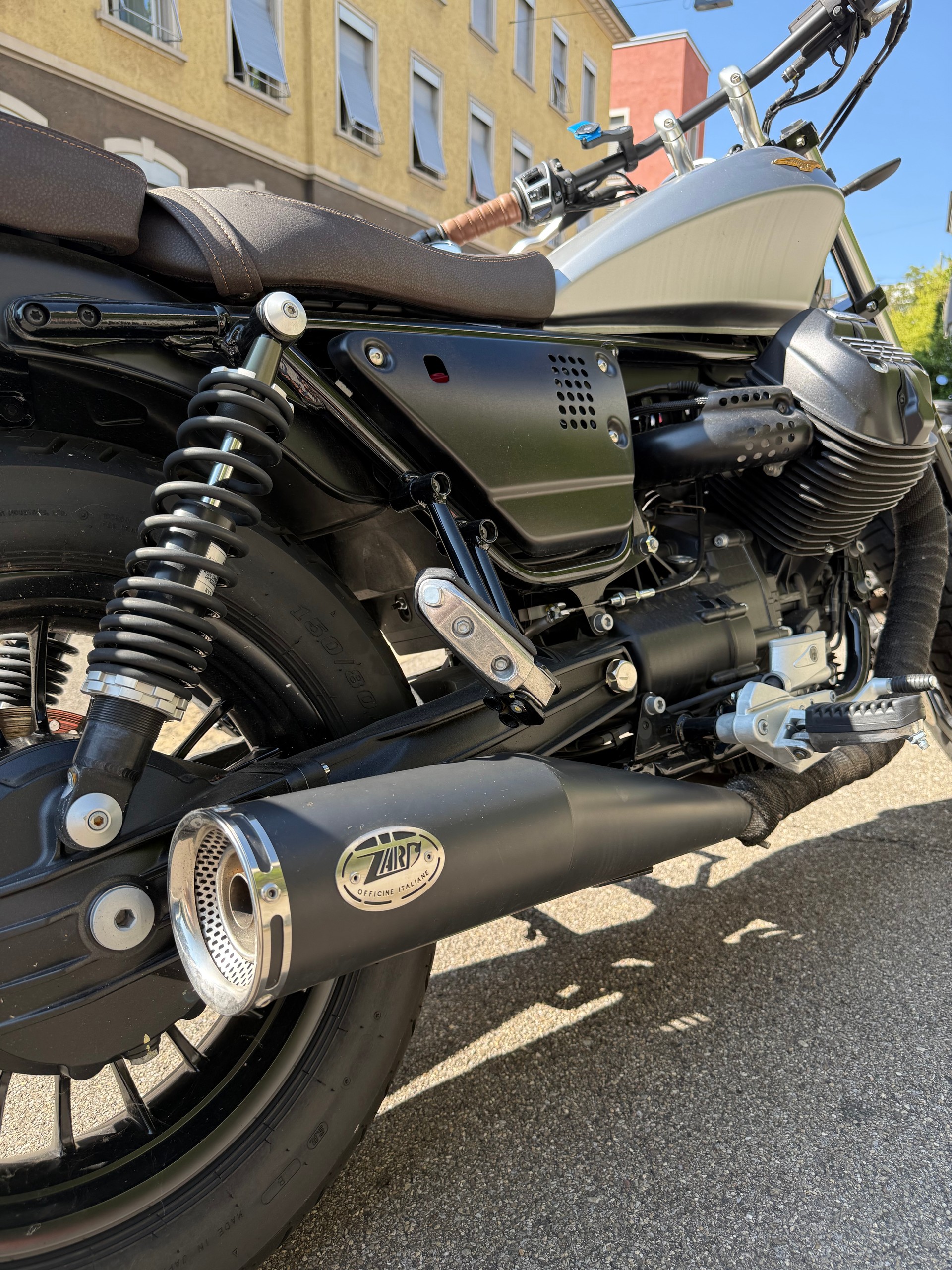 MOTO GUZZI Bobber-image-3