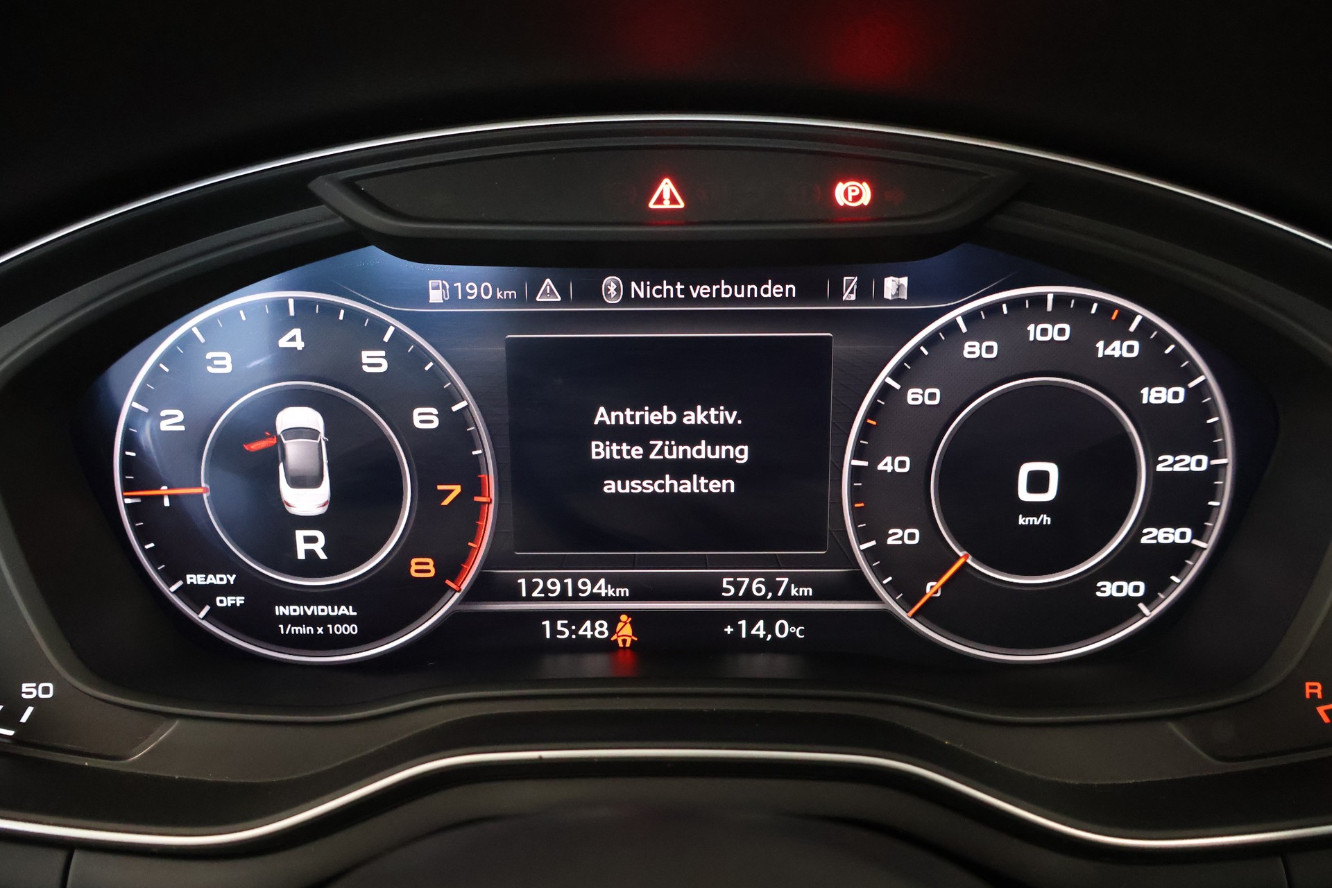 AUDI A5 Cabriolet 2.0 TFSI quattro S-tronic-image-28
