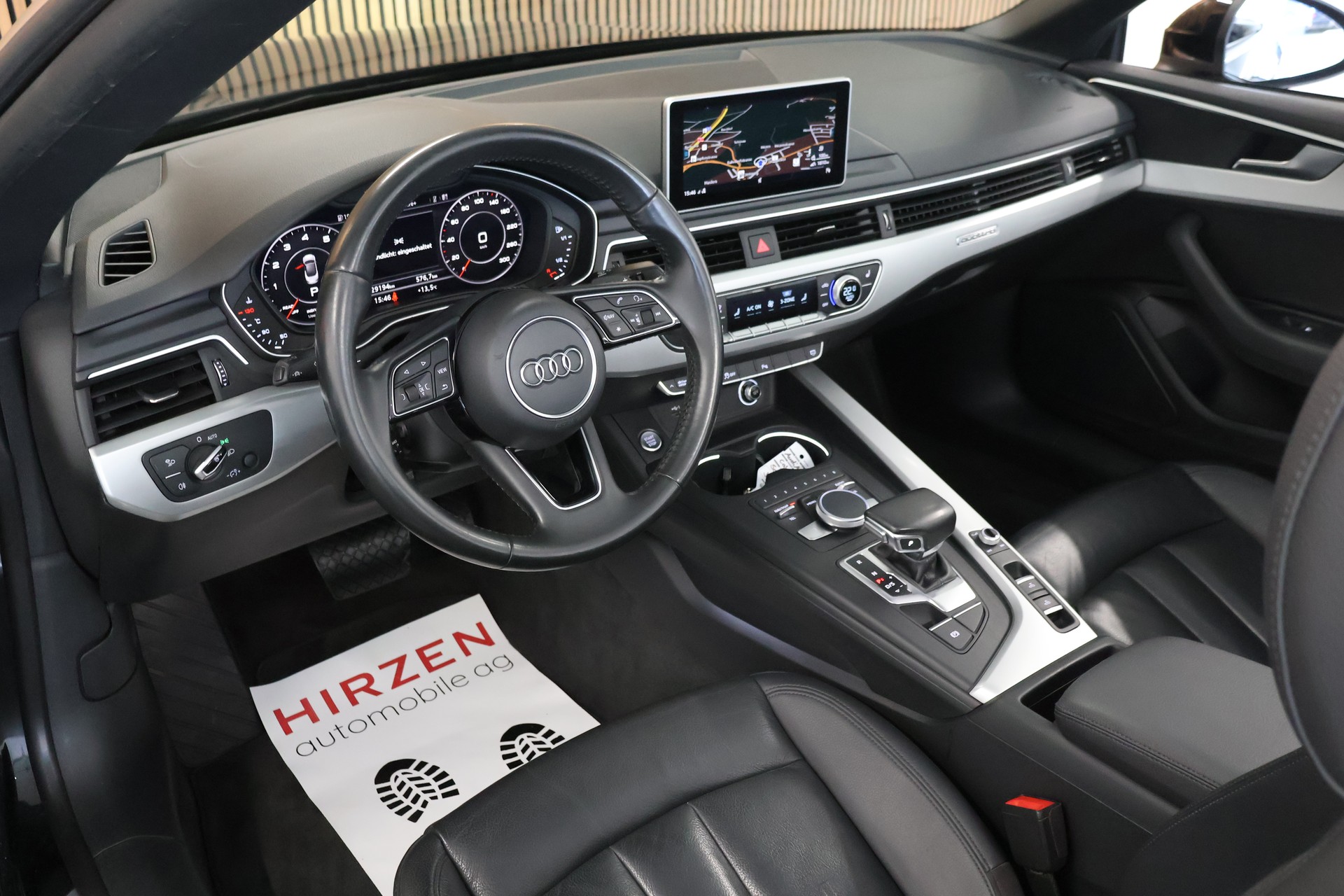 AUDI A5 Cabriolet 2.0 TFSI quattro S-tronic-image-12