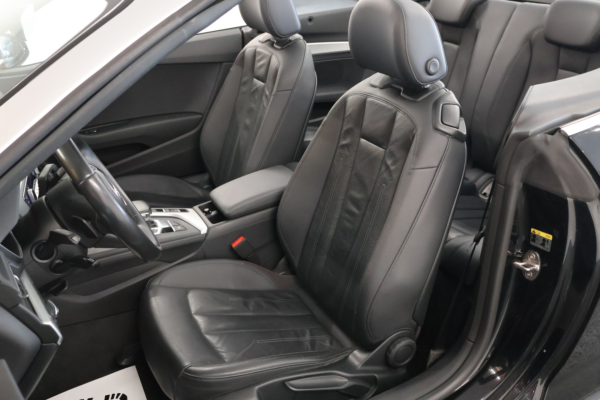 AUDI A5 Cabriolet 2.0 TFSI quattro S-tronic-image-13