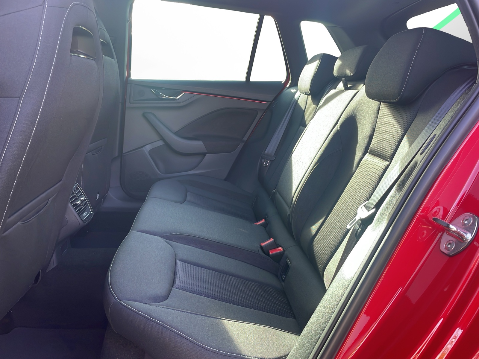 SKODA Kamiq 1.0 TSI Dynamic DSG-image-13
