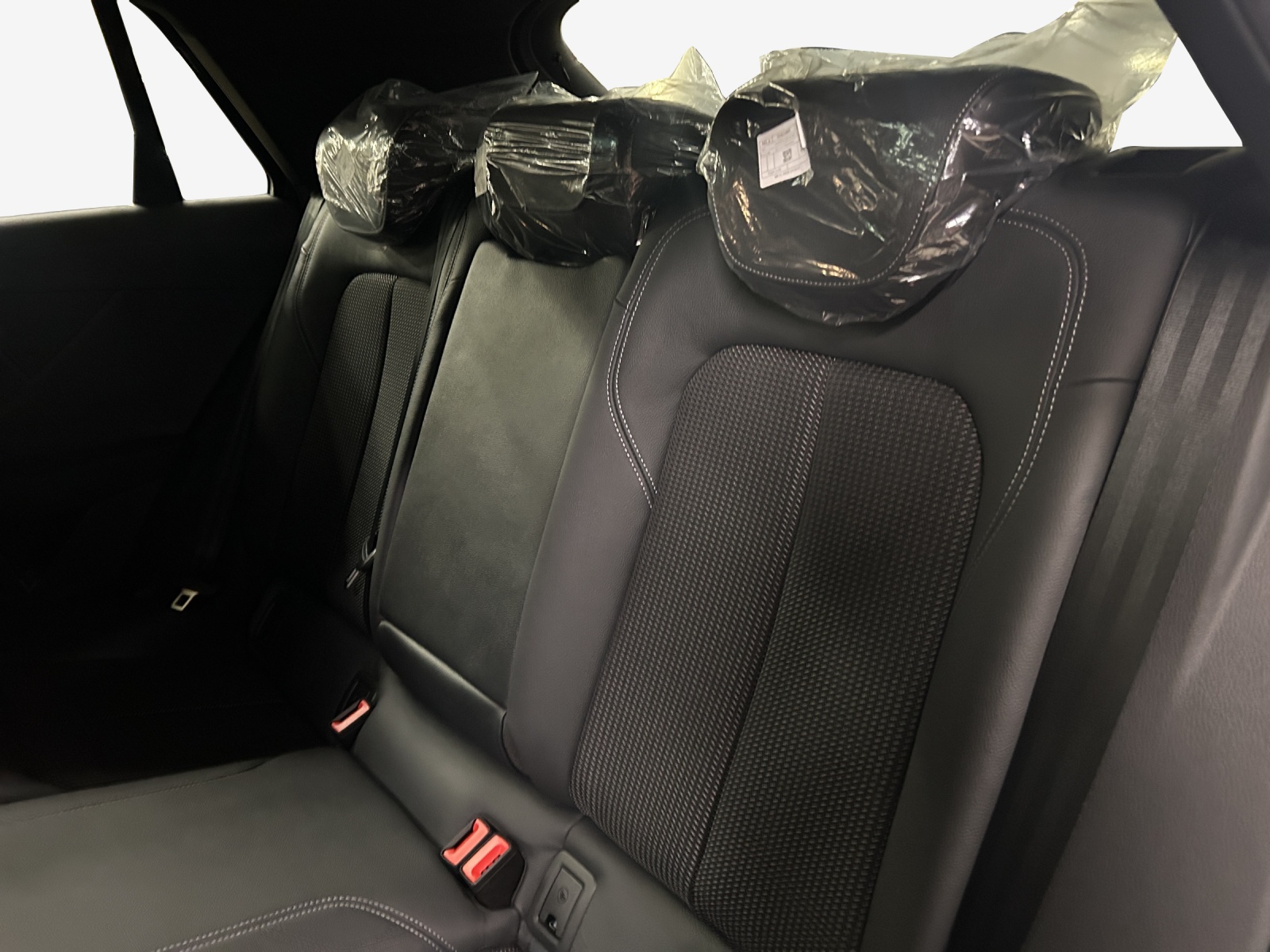 AUDI Q2 35 TFSI S line S-tronic-image-11