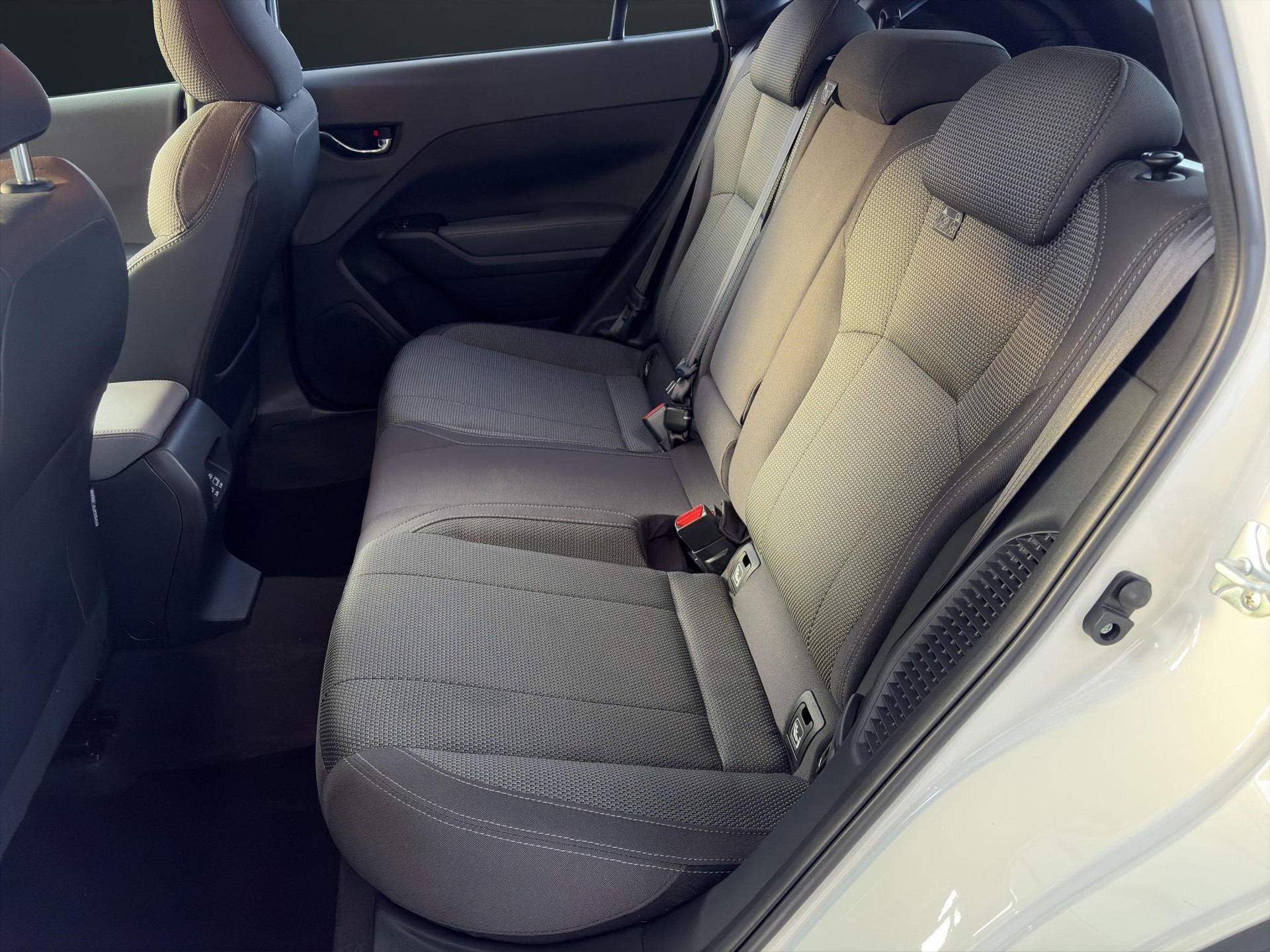 SUBARU Crosstrek 2.0i e-Boxer Swiss Plus-image-13