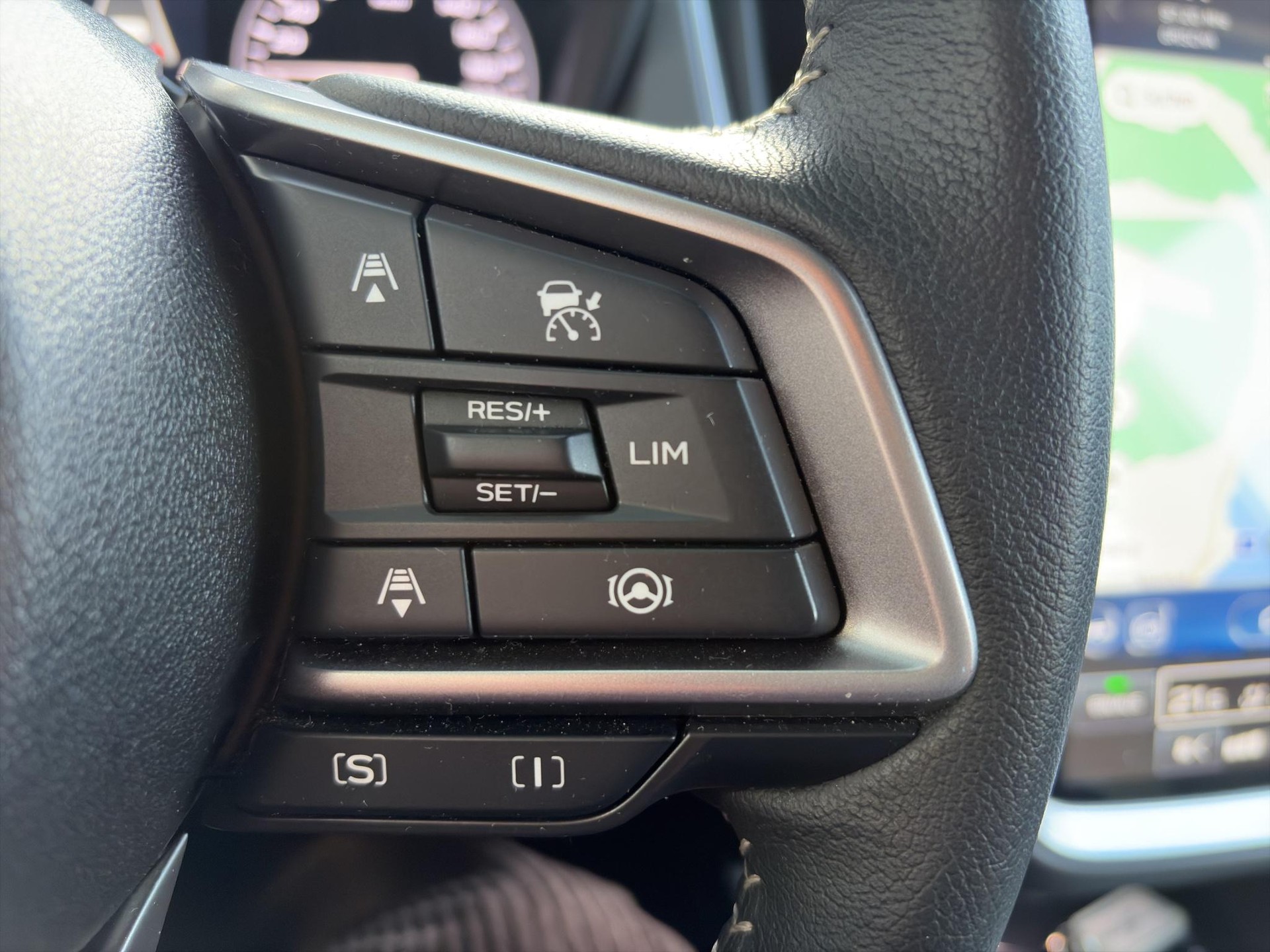 SUBARU Crosstrek 2.0i e-Boxer Swiss Plus-image-11