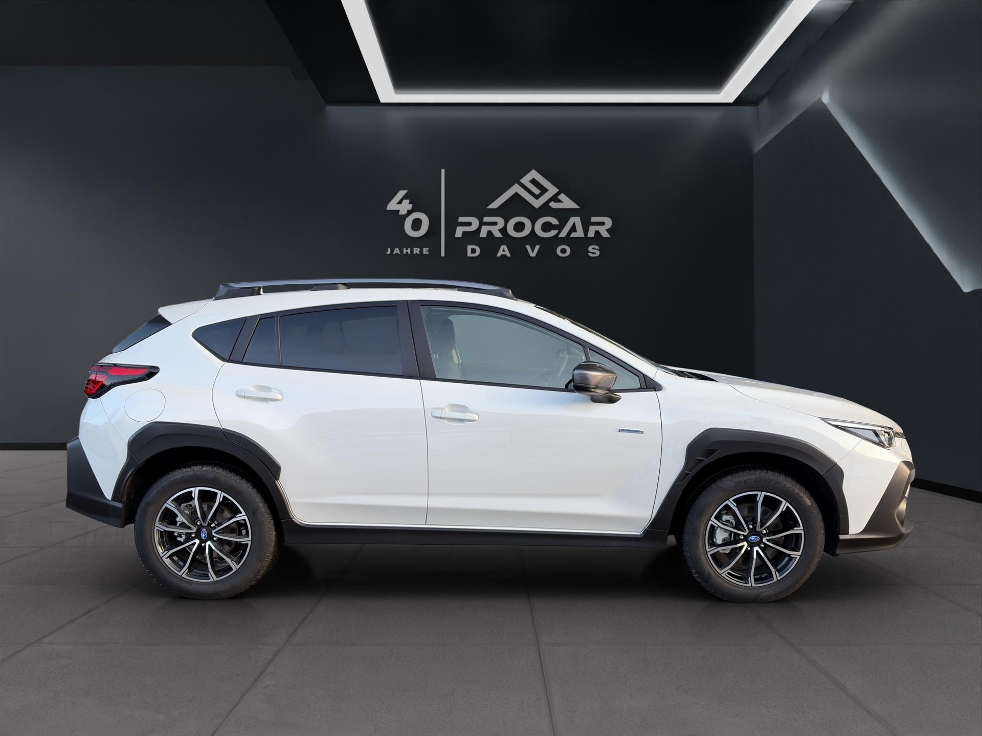 SUBARU Crosstrek 2.0i e-Boxer Swiss Plus-image-1