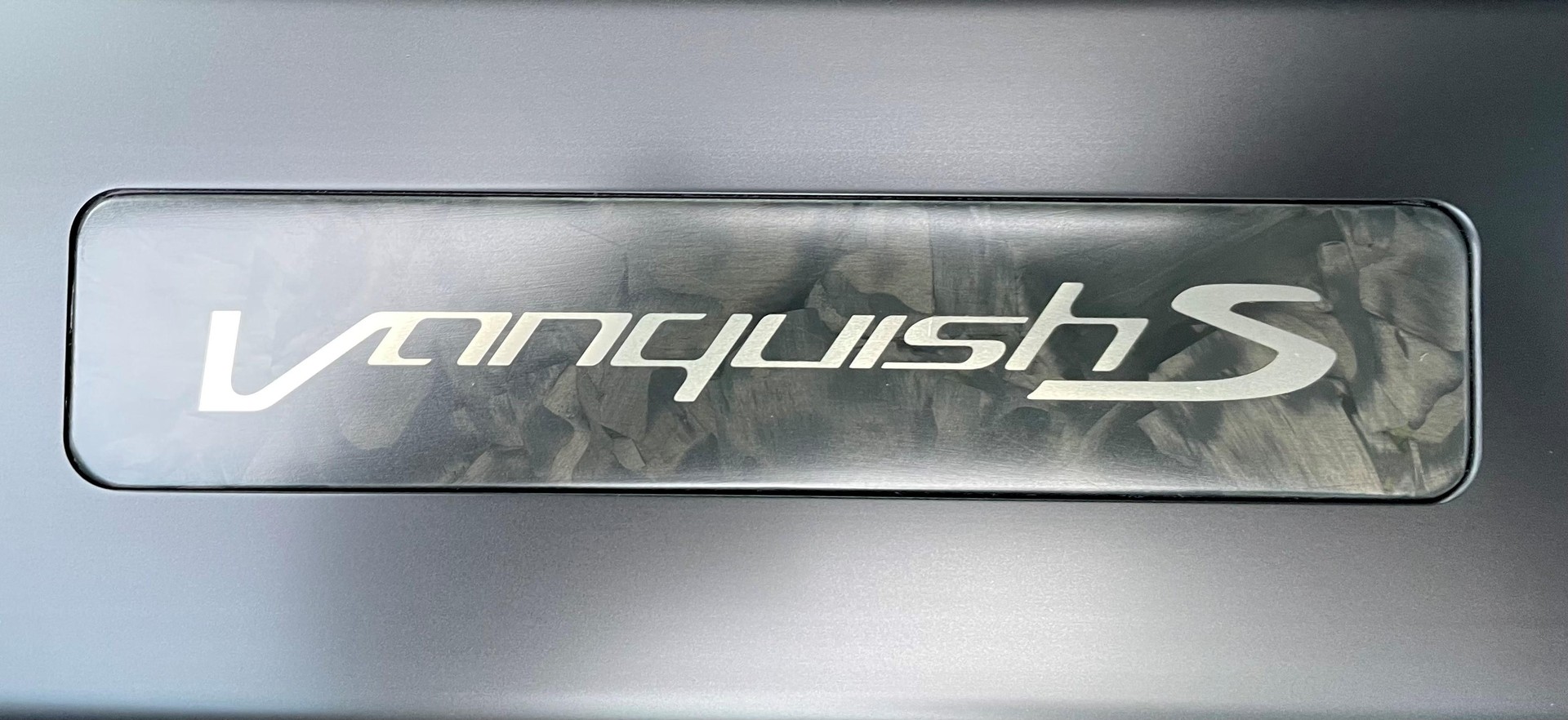 ASTON MARTIN Vanquish S 6.0 V12-image-21