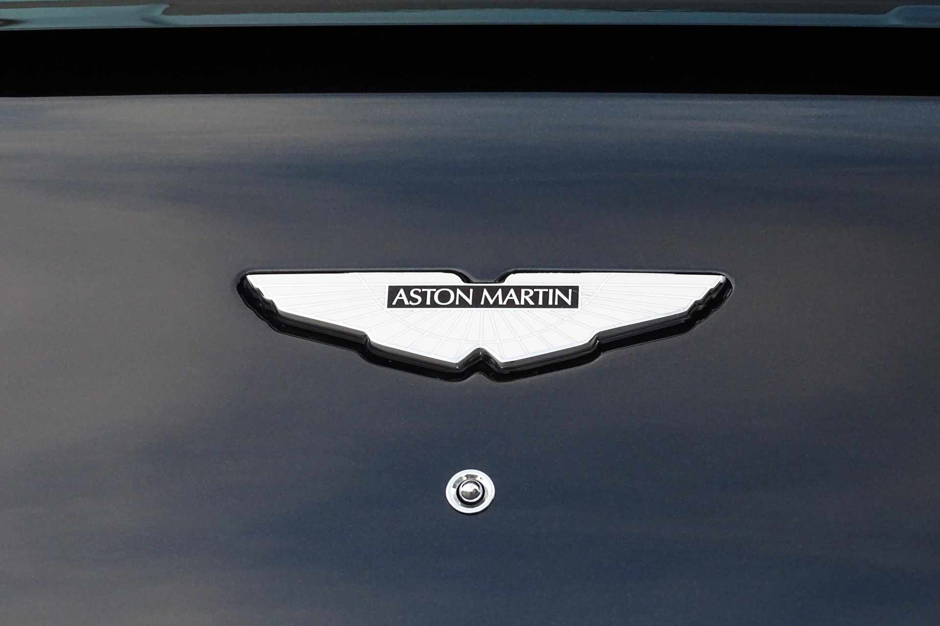 ASTON MARTIN Vanquish S 6.0 V12-image-20