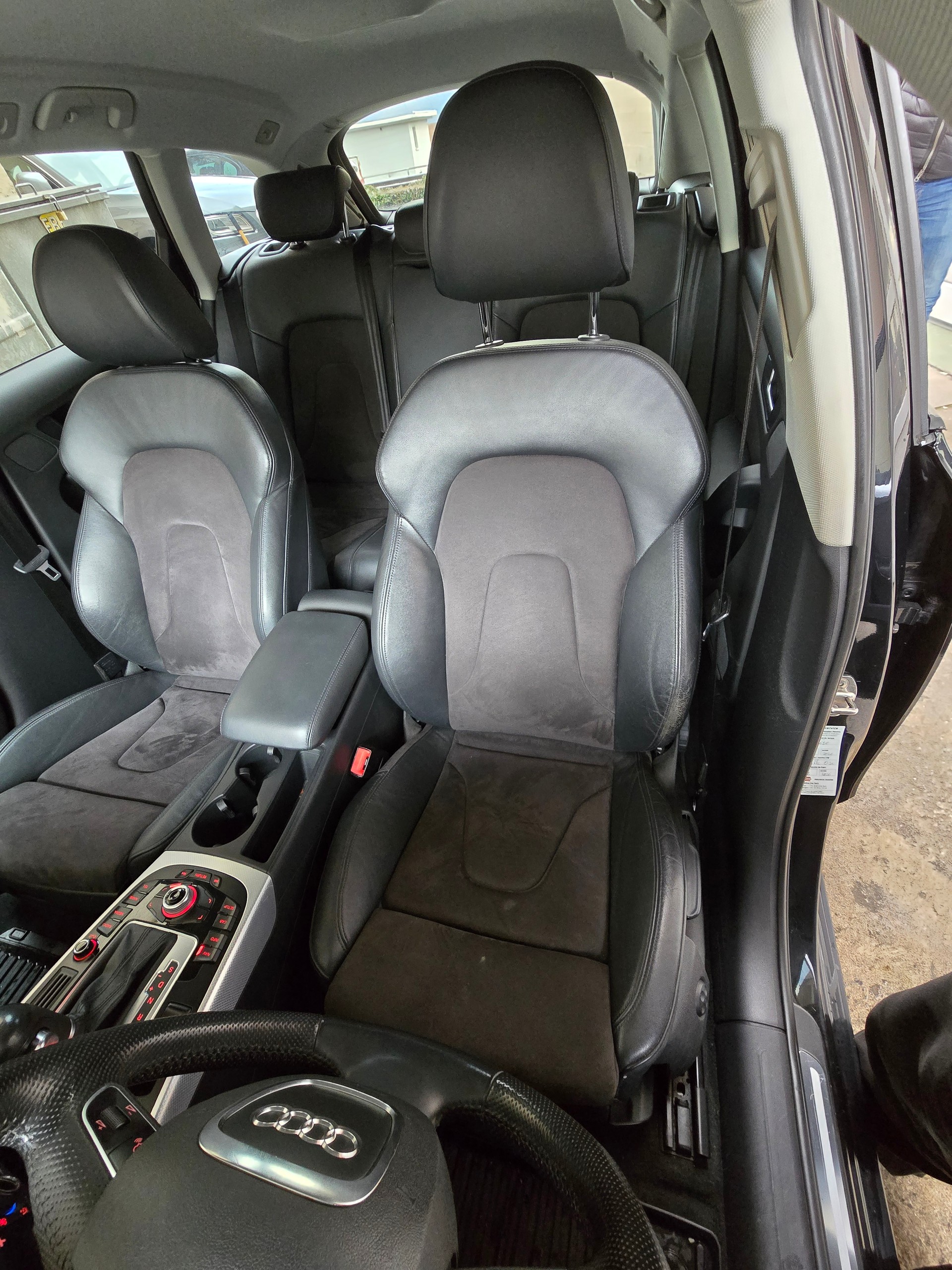 AUDI A4 Avant 3.0 TDI add Blue quattro tiptronic-image-12