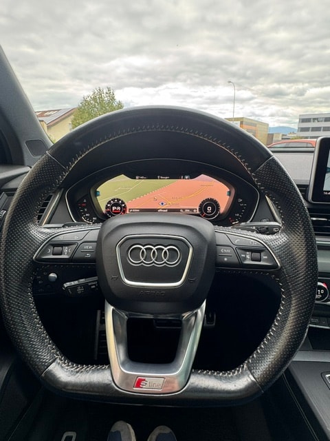 AUDI Q5 2.0 TFSI sport quattro S-tronic-image-9