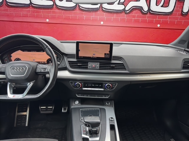 AUDI Q5 2.0 TFSI sport quattro S-tronic-image-11