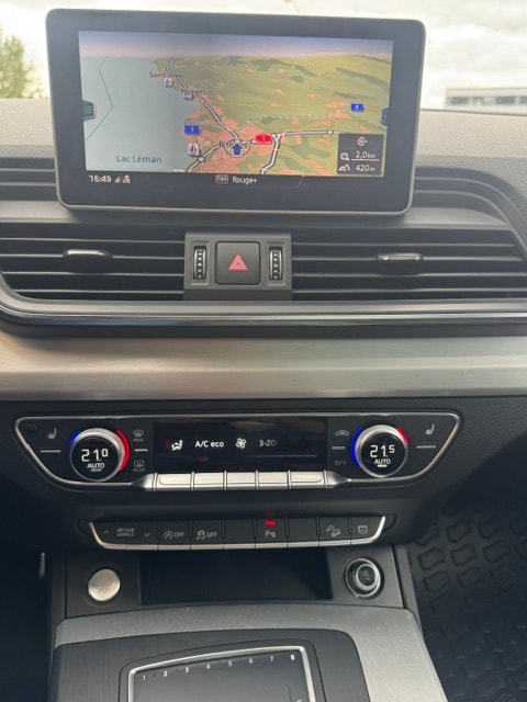 AUDI Q5 2.0 TFSI sport quattro S-tronic-image-12