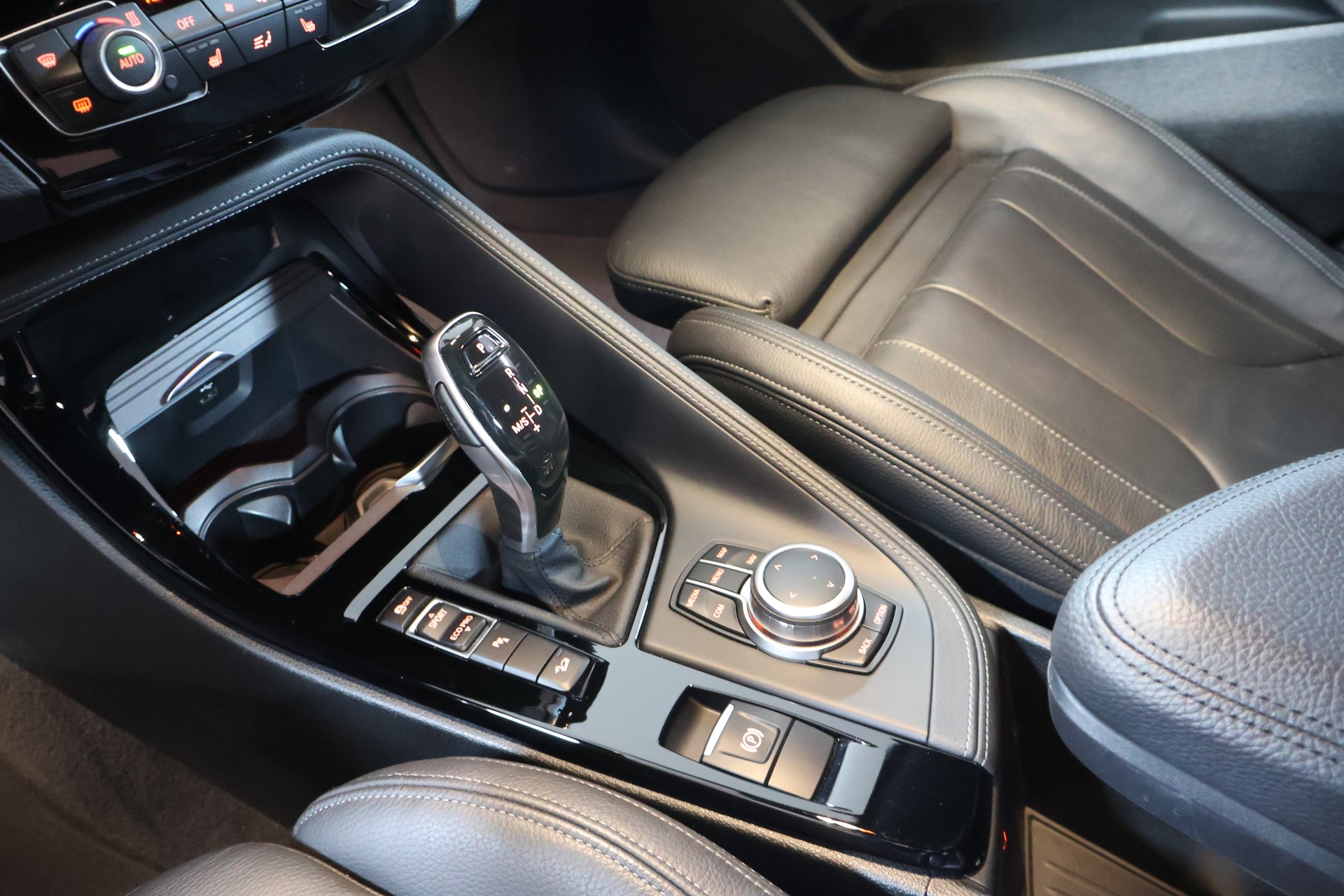 BMW X2 xDrive 20d M Sport Steptronic-image-11