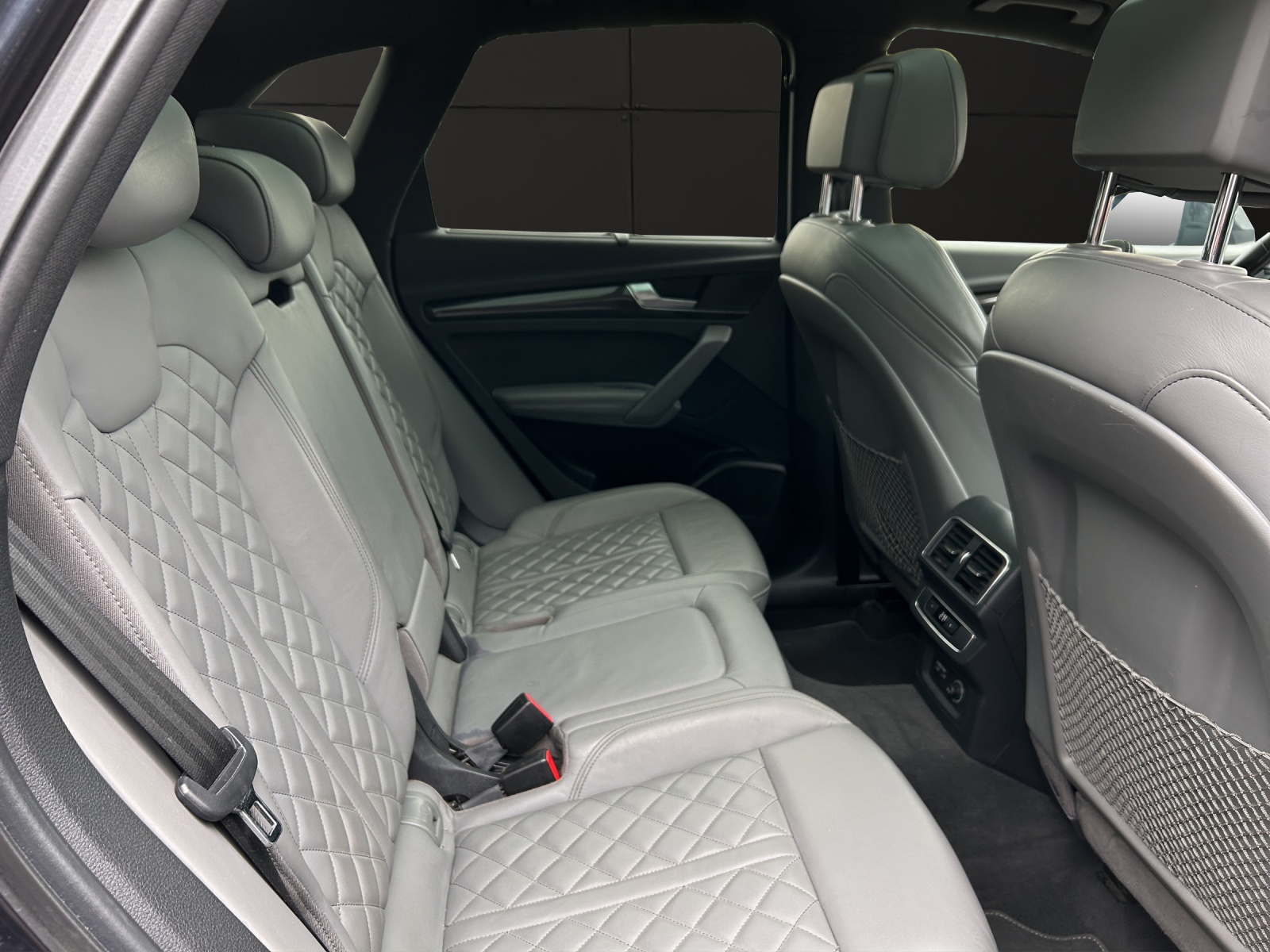 AUDI SQ5 TDI quattro tiptronic-image-16