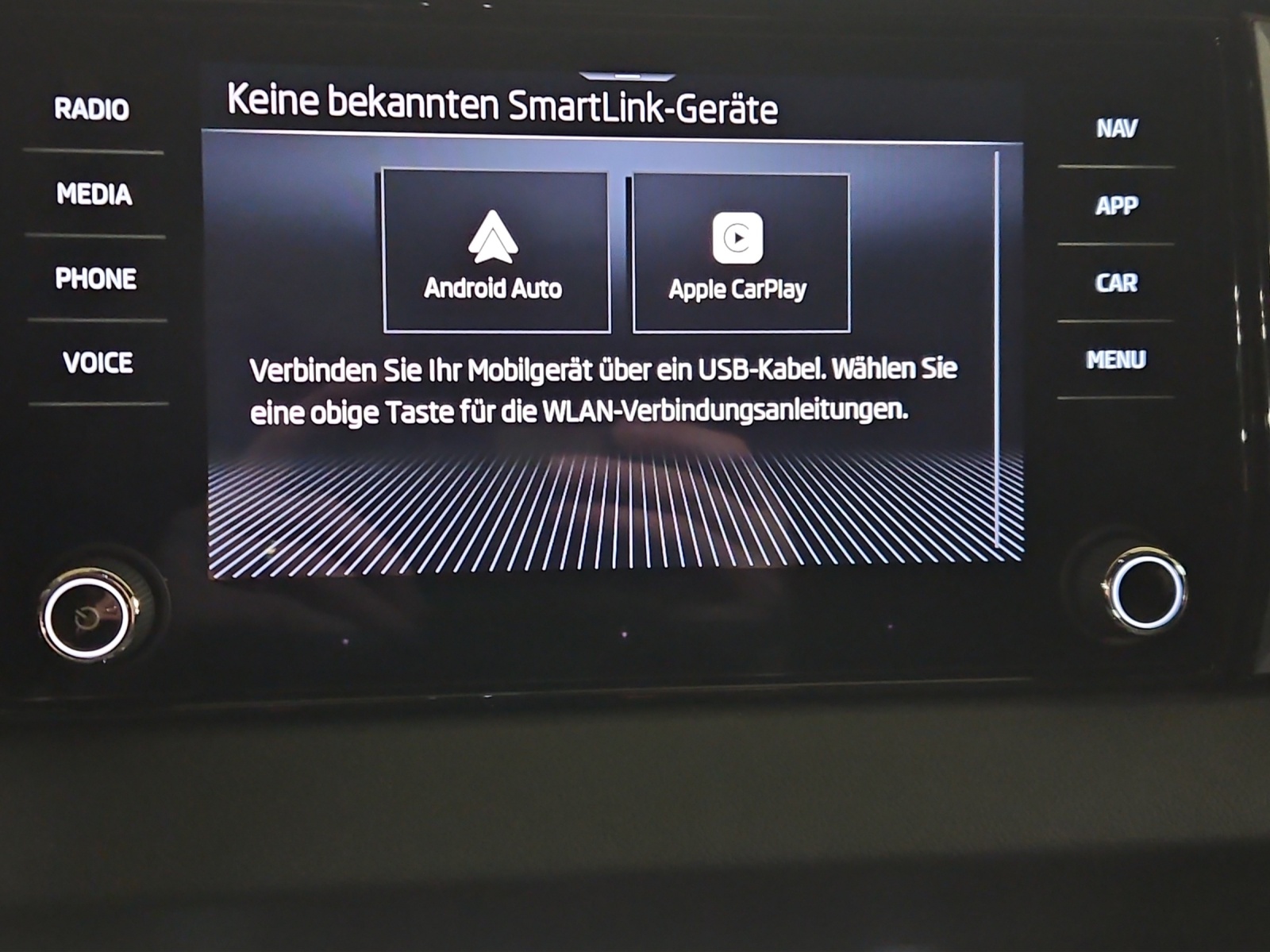 SKODA Karoq 2.0 TSI SportLine 4x4 DSG-image-15