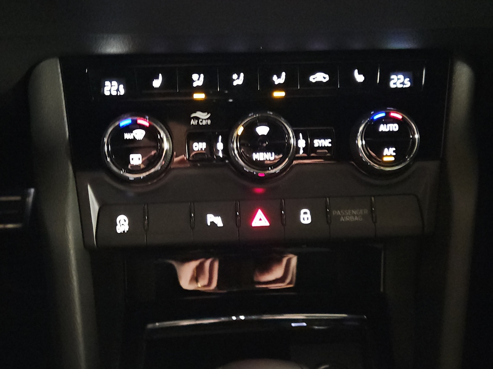 SKODA Karoq 2.0 TSI SportLine 4x4 DSG-image-19