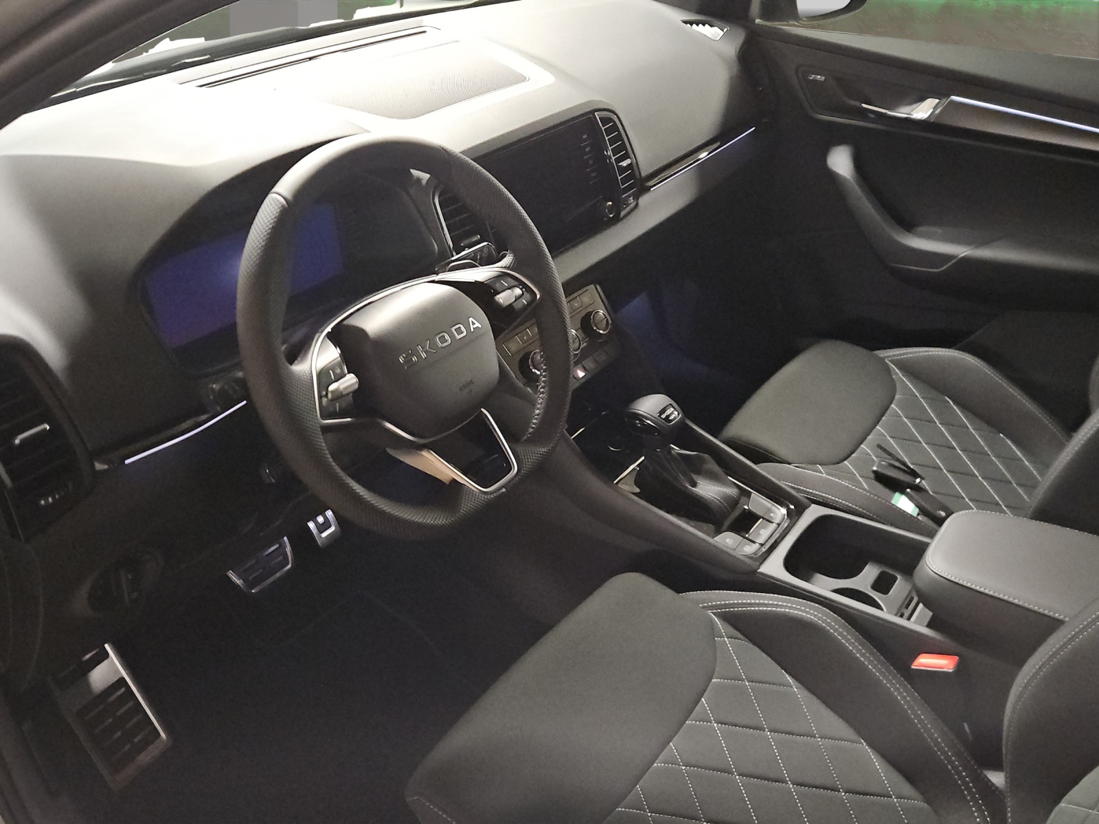 SKODA Karoq 2.0 TSI SportLine 4x4 DSG-image-6