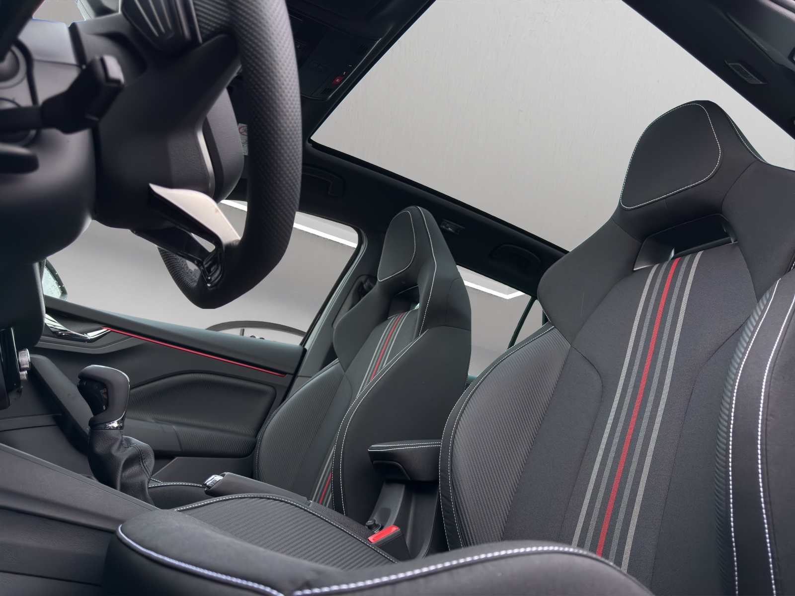 SKODA Kamiq 1.5 TSI Monte Carlo DSG-image-15