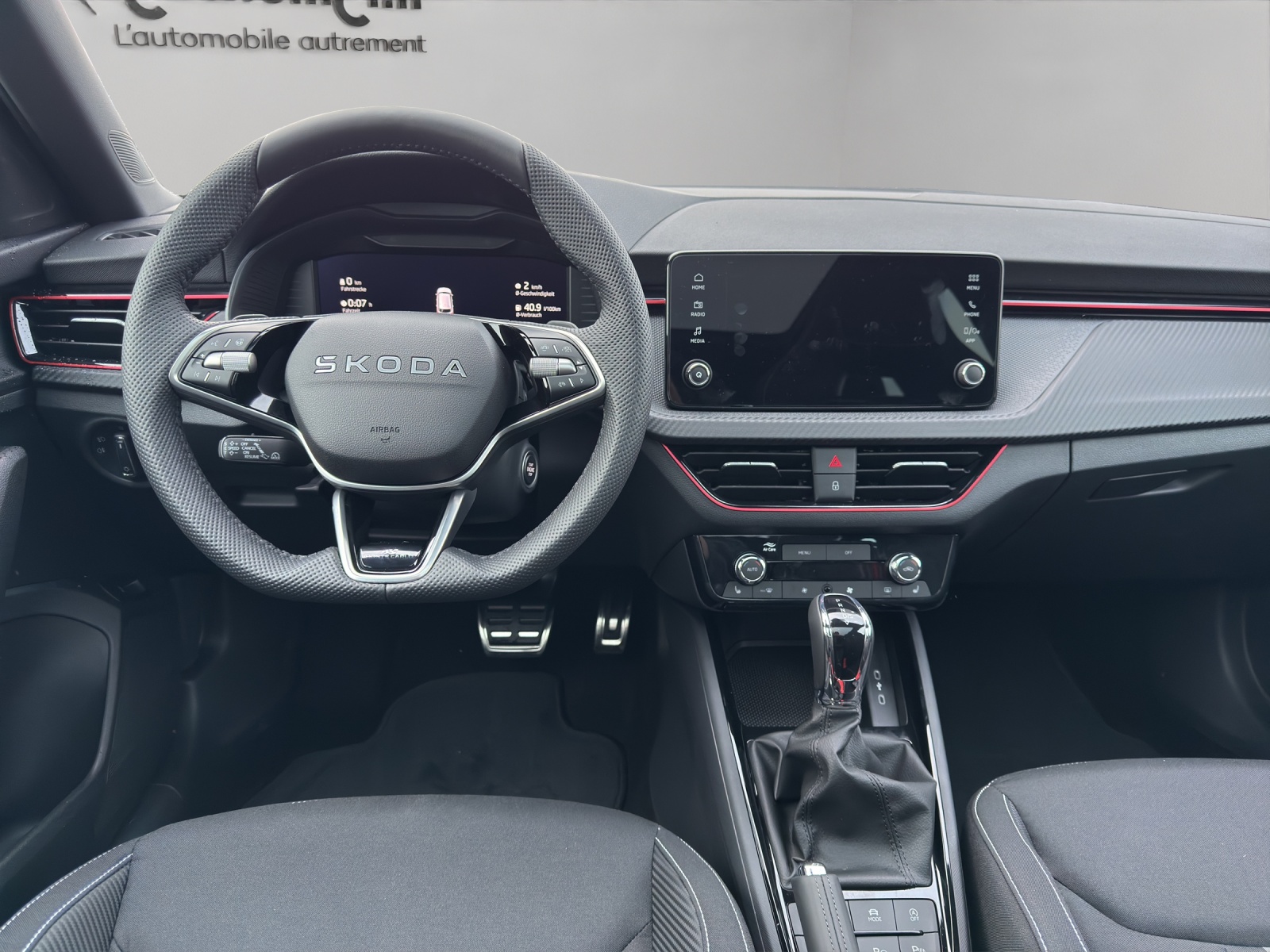 SKODA Kamiq 1.5 TSI Monte Carlo DSG-image-9