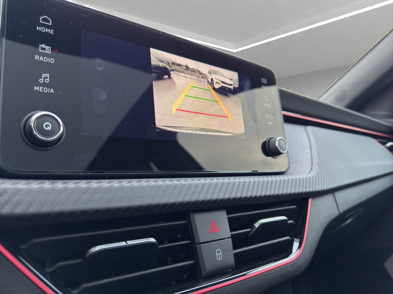 SKODA Kamiq 1.5 TSI Monte Carlo DSG-image-12