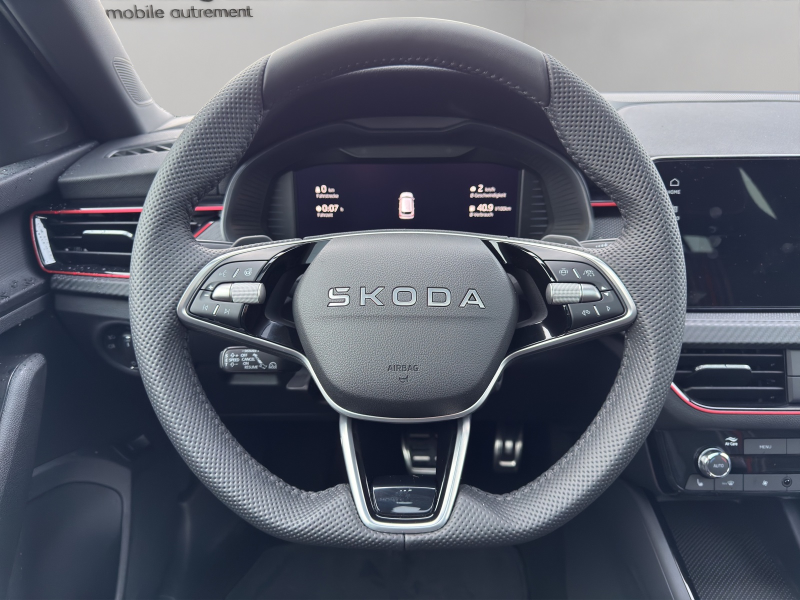 SKODA Kamiq 1.5 TSI Monte Carlo DSG-image-10