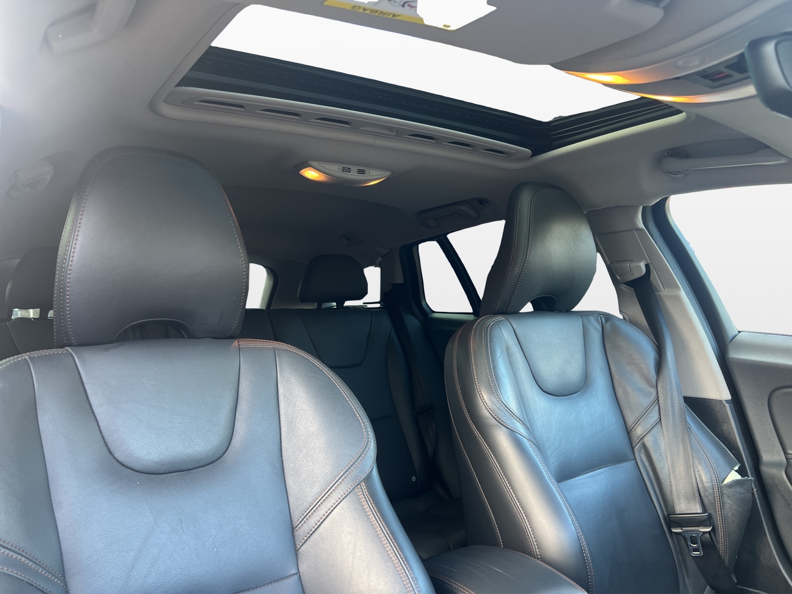 VOLVO V60 Cross Country D4 AWD Summum Geartronic-image-15