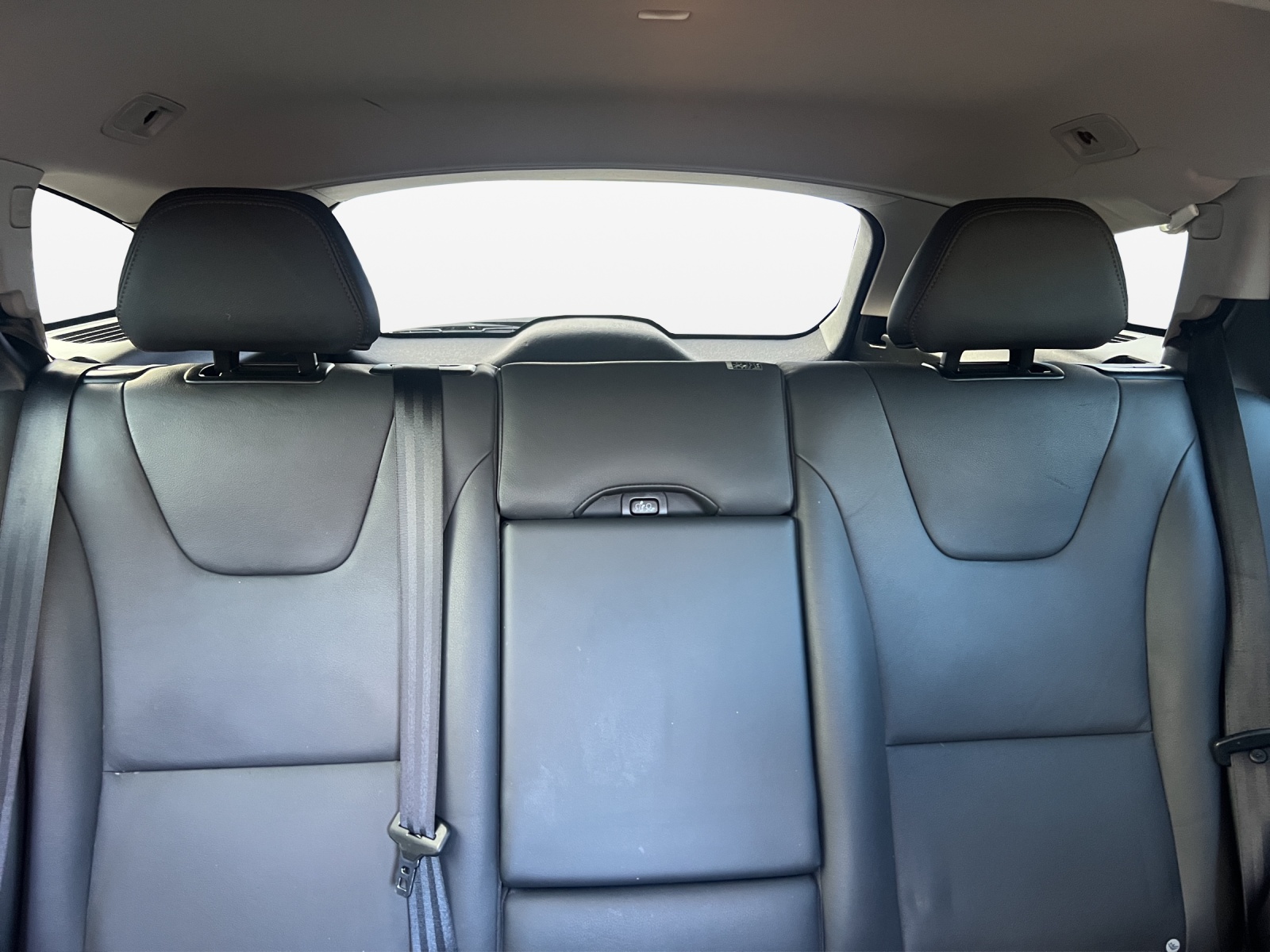 VOLVO V60 Cross Country D4 AWD Summum Geartronic-image-17