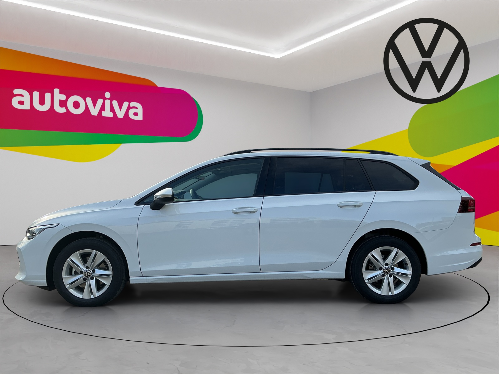 VW Golf Variant 1.5 eTSI mHEV Basis-image-1