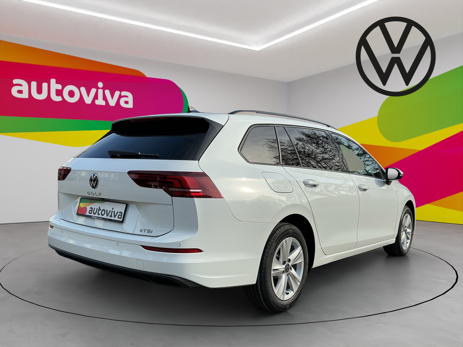 VW Golf Variant 1.5 eTSI mHEV Basis-image-2