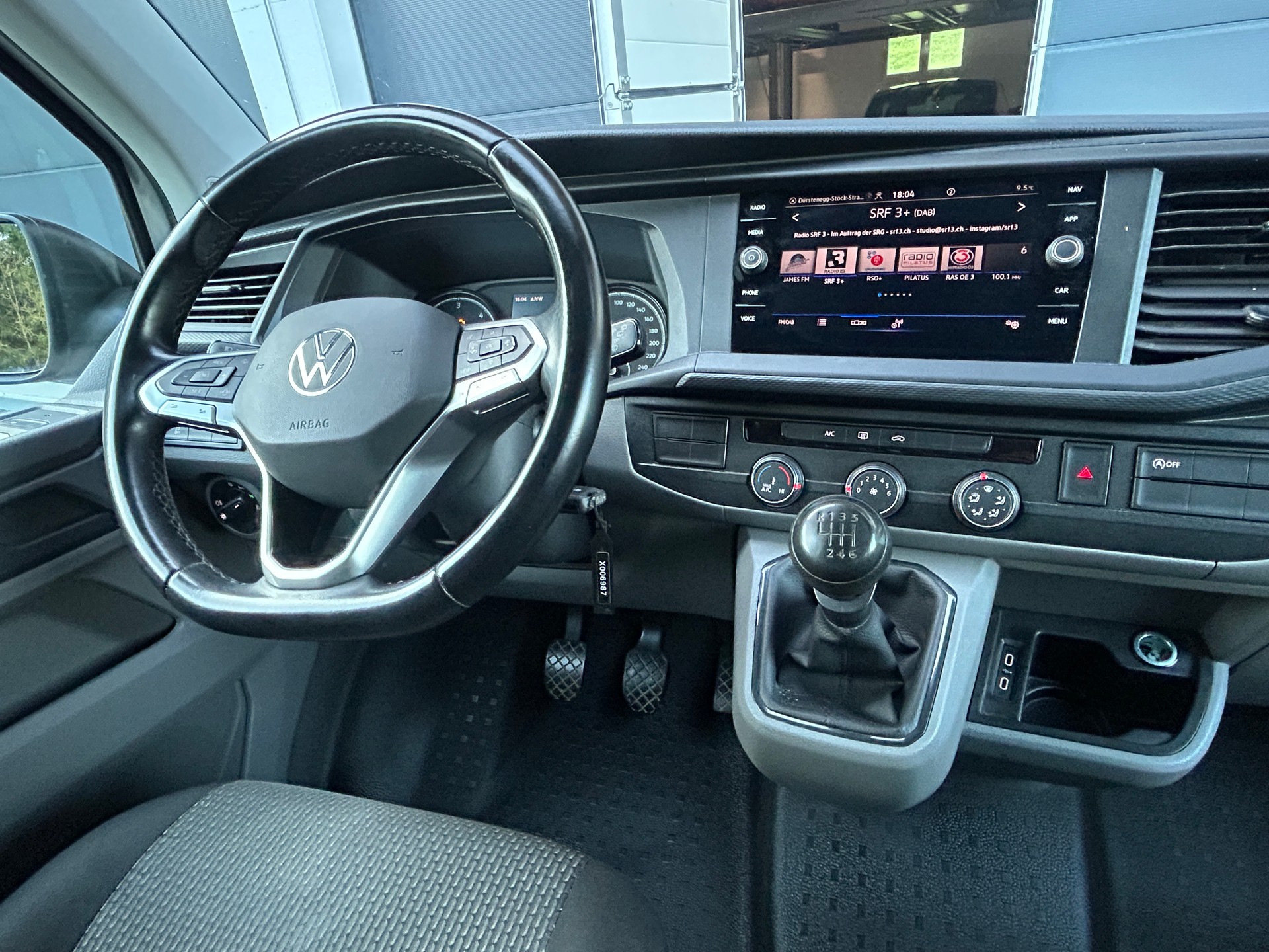 VW T6.1 Caravelle 2.0 TDI Trendline 4Motion-image-9