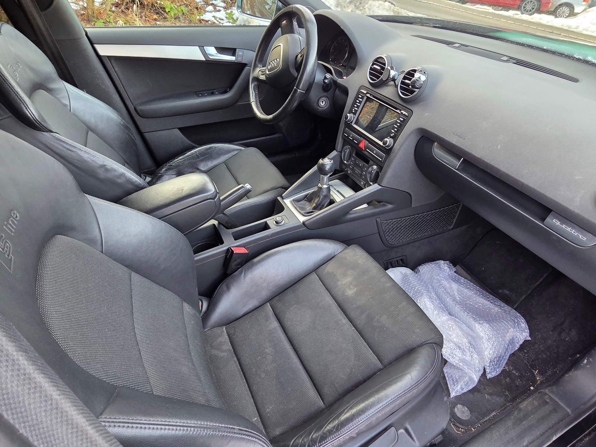 AUDI A3 Sportback 2.0 Turbo FSI Ambition quattro-image-7