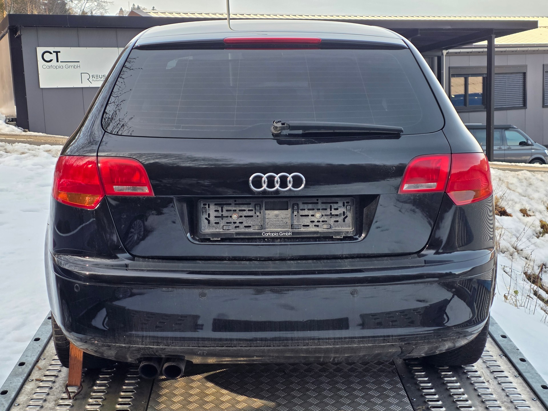 AUDI A3 Sportback 2.0 Turbo FSI Ambition quattro-image-5