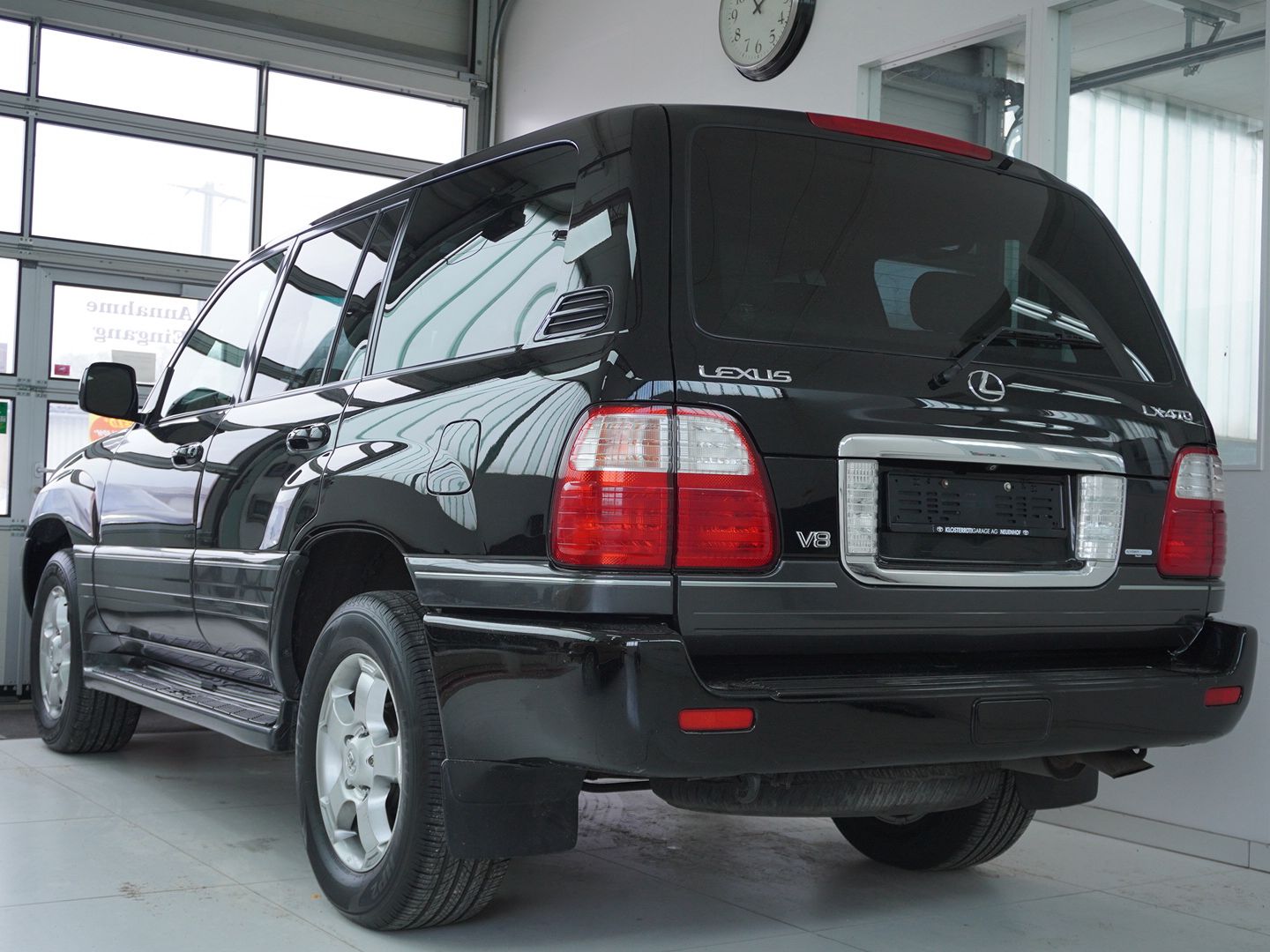 LEXUS 470 V8-showroom-element-1