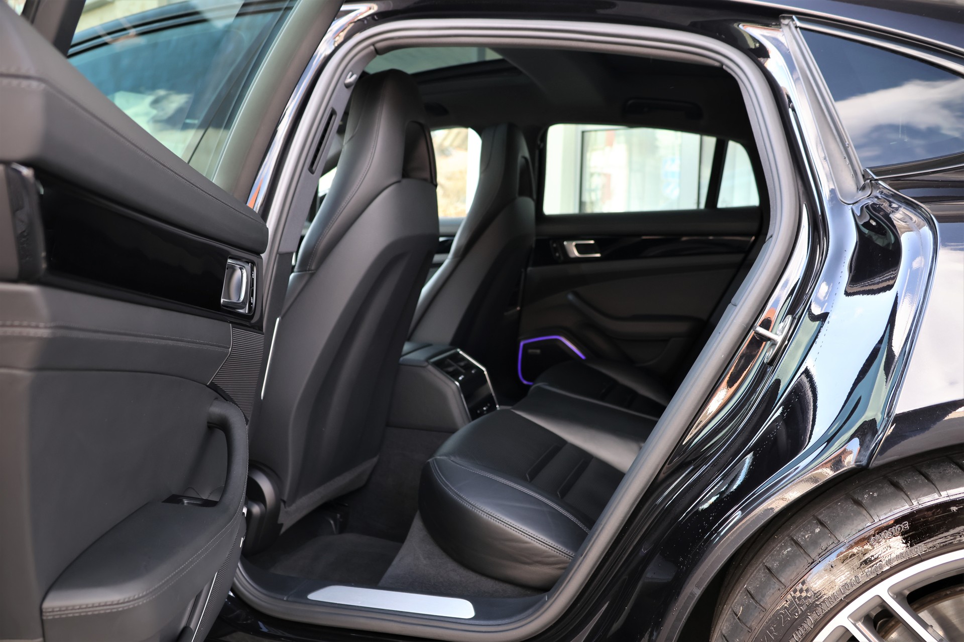 PORSCHE Panamera 4S E-Hybrid PDK (CH) „Approved bis 01/28“-image-11