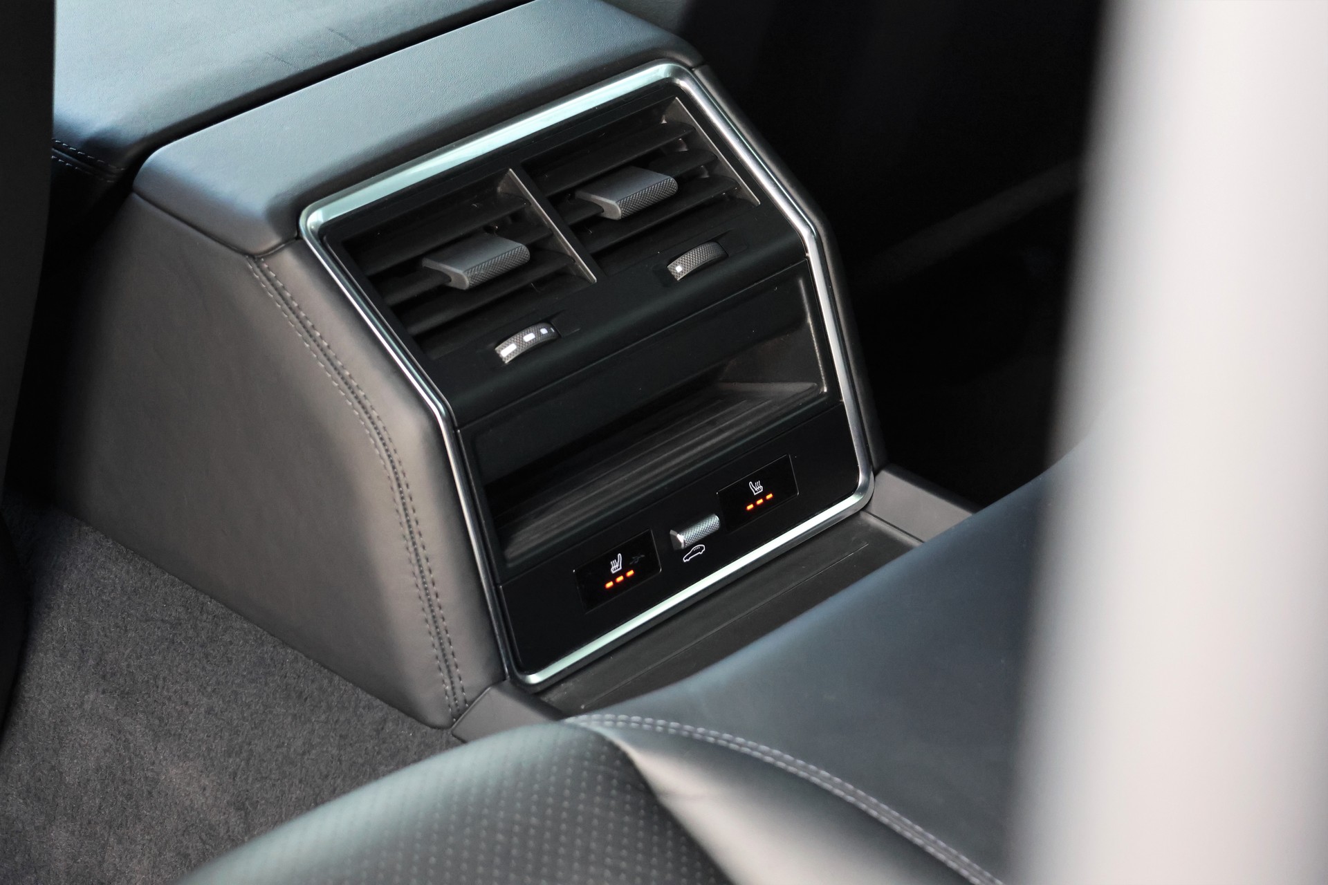 PORSCHE Panamera 4S E-Hybrid PDK (CH) „Approved bis 01/28“-image-12
