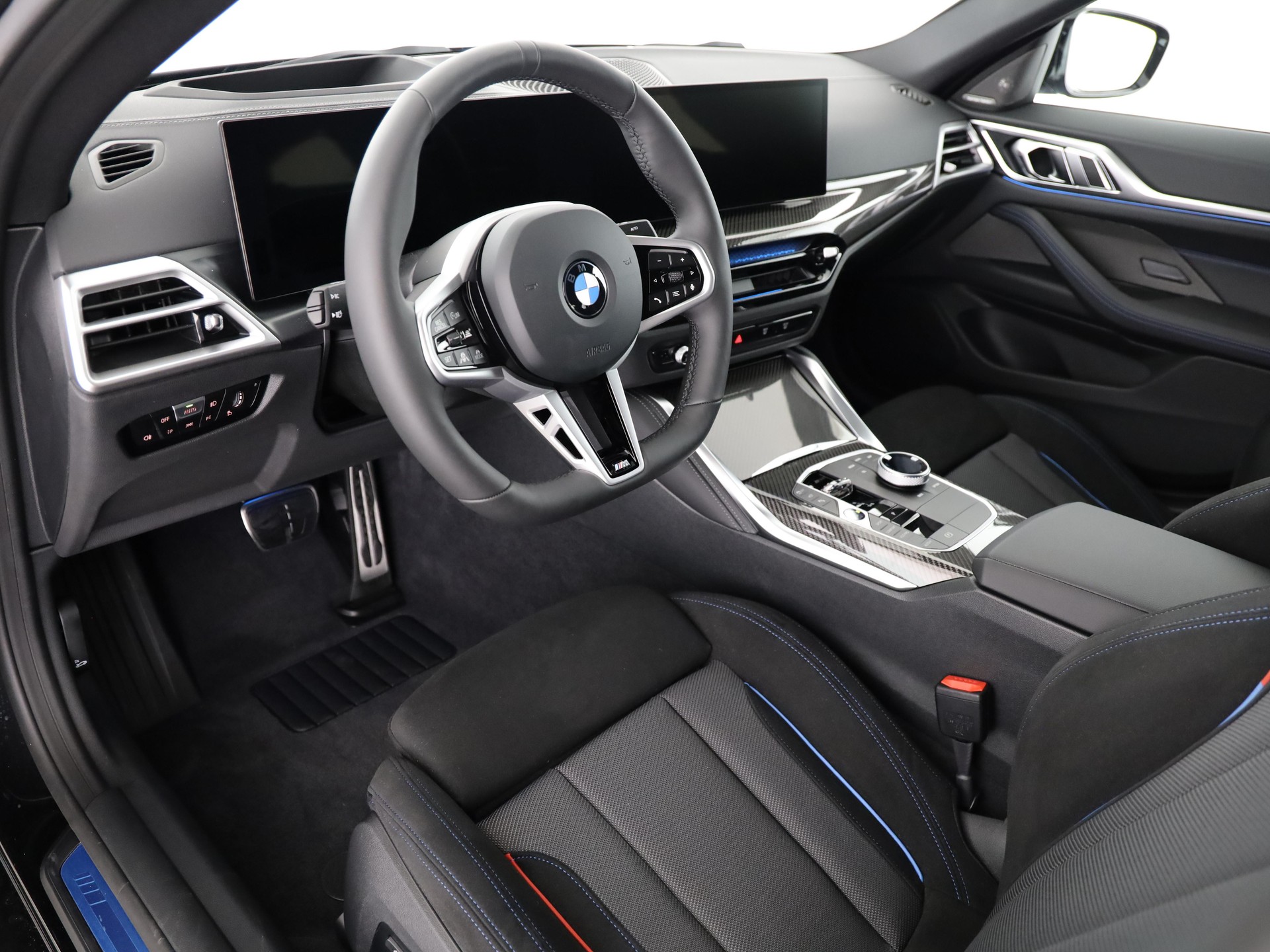 BMW i4 xDrive40-image-10