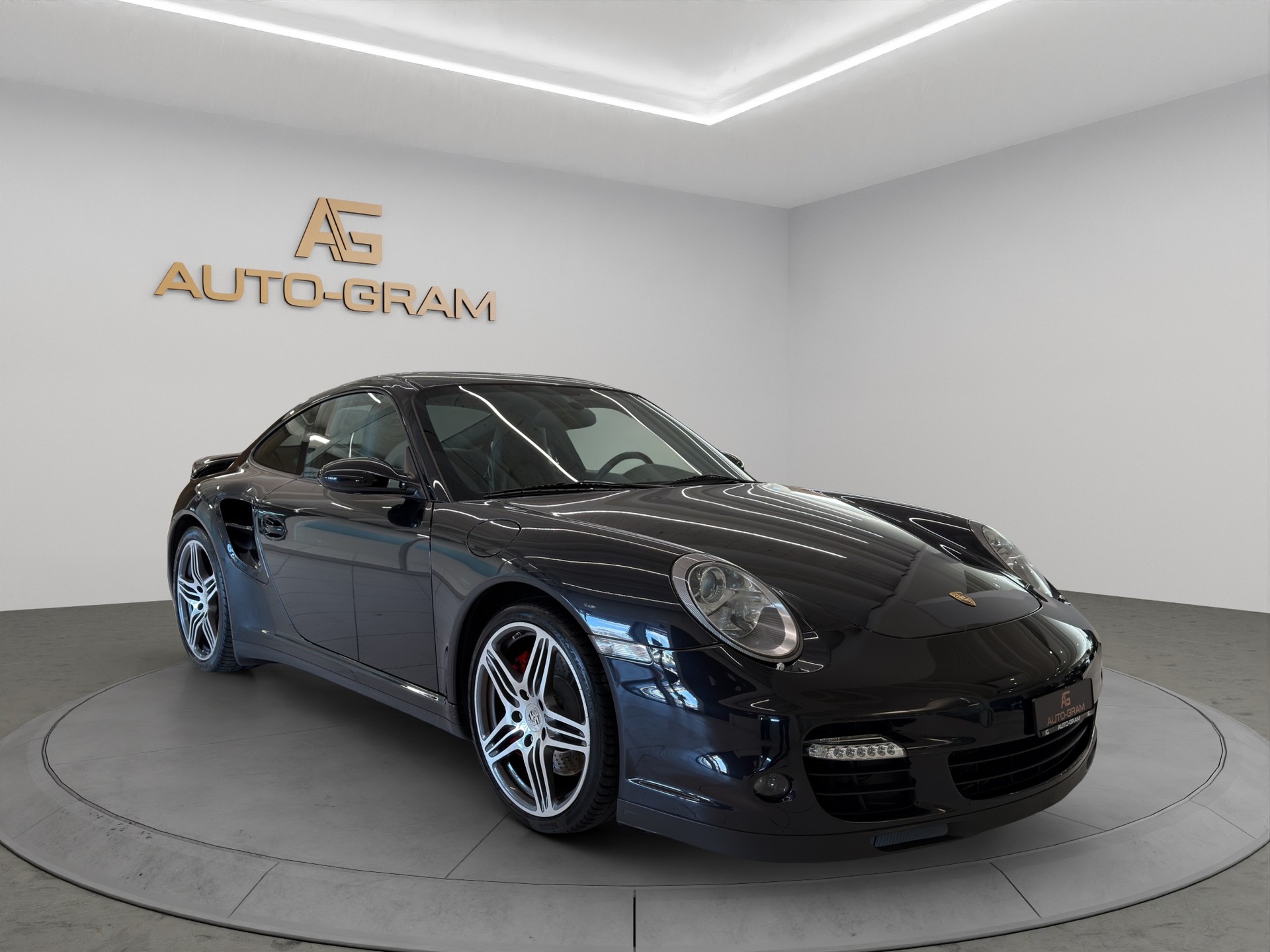 PORSCHE 911 Turbo-image-6