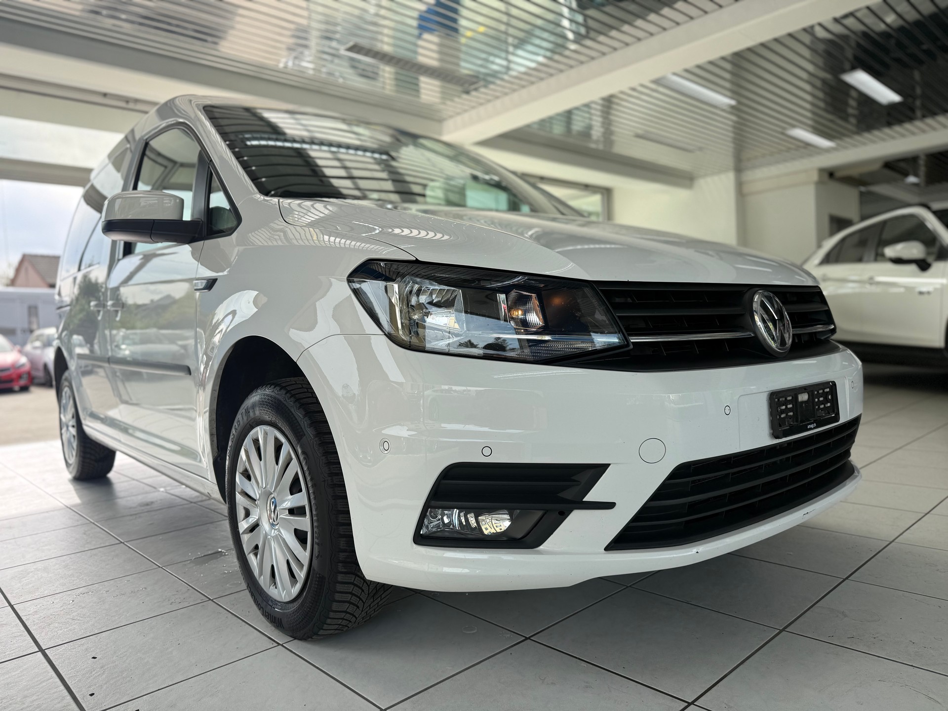 VW Caddy 2.0 TDI Family DSG-image-3