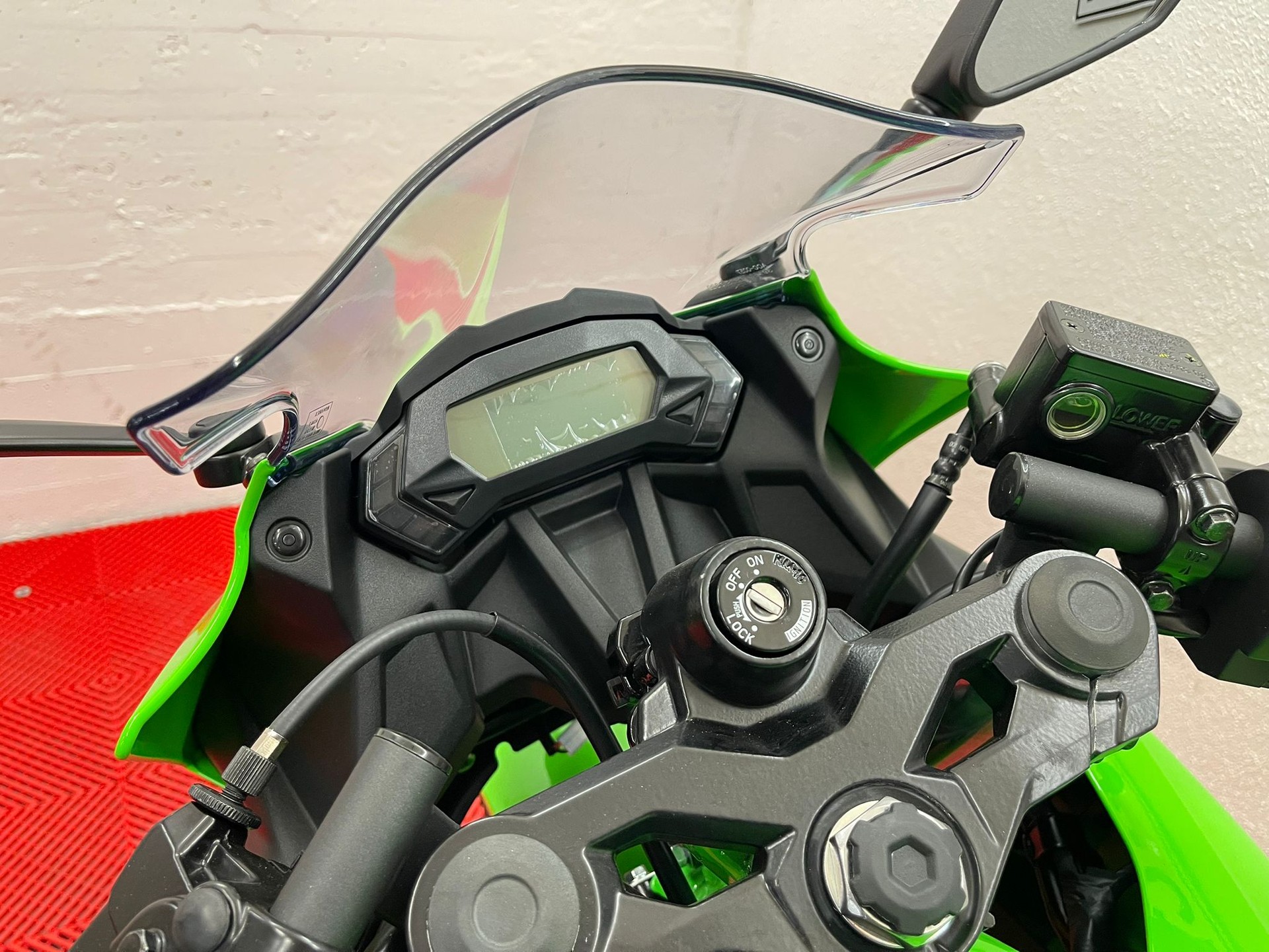 KAWASAKI Ninja 125-image-9