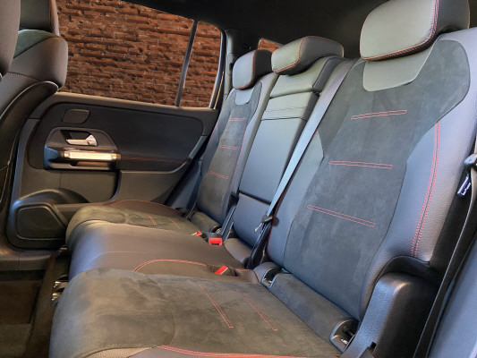 MERCEDES-BENZ GLB 200 7G-Tronic-image-13