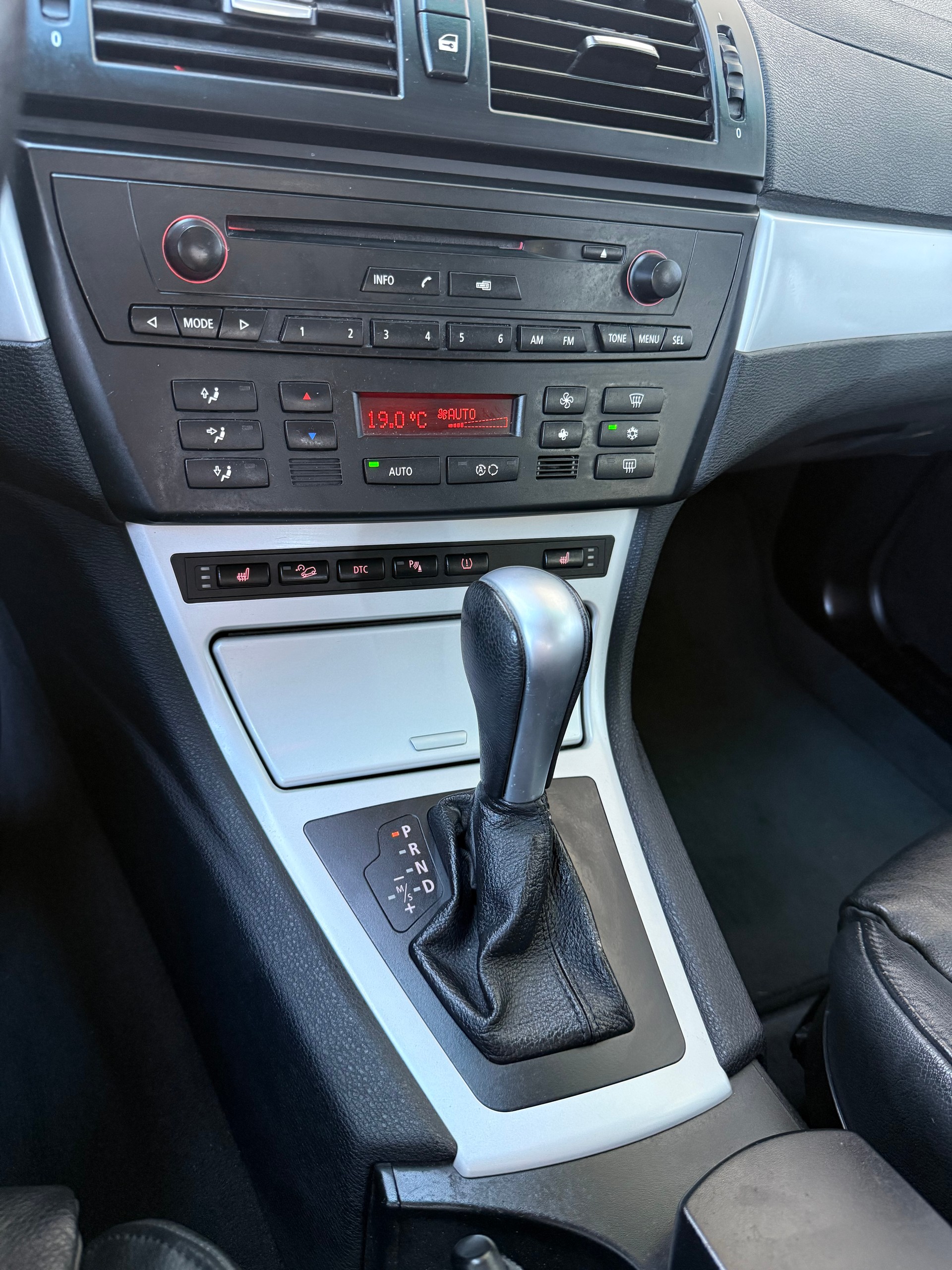 BMW X3 xDrive 30d (3.0d)-image-9