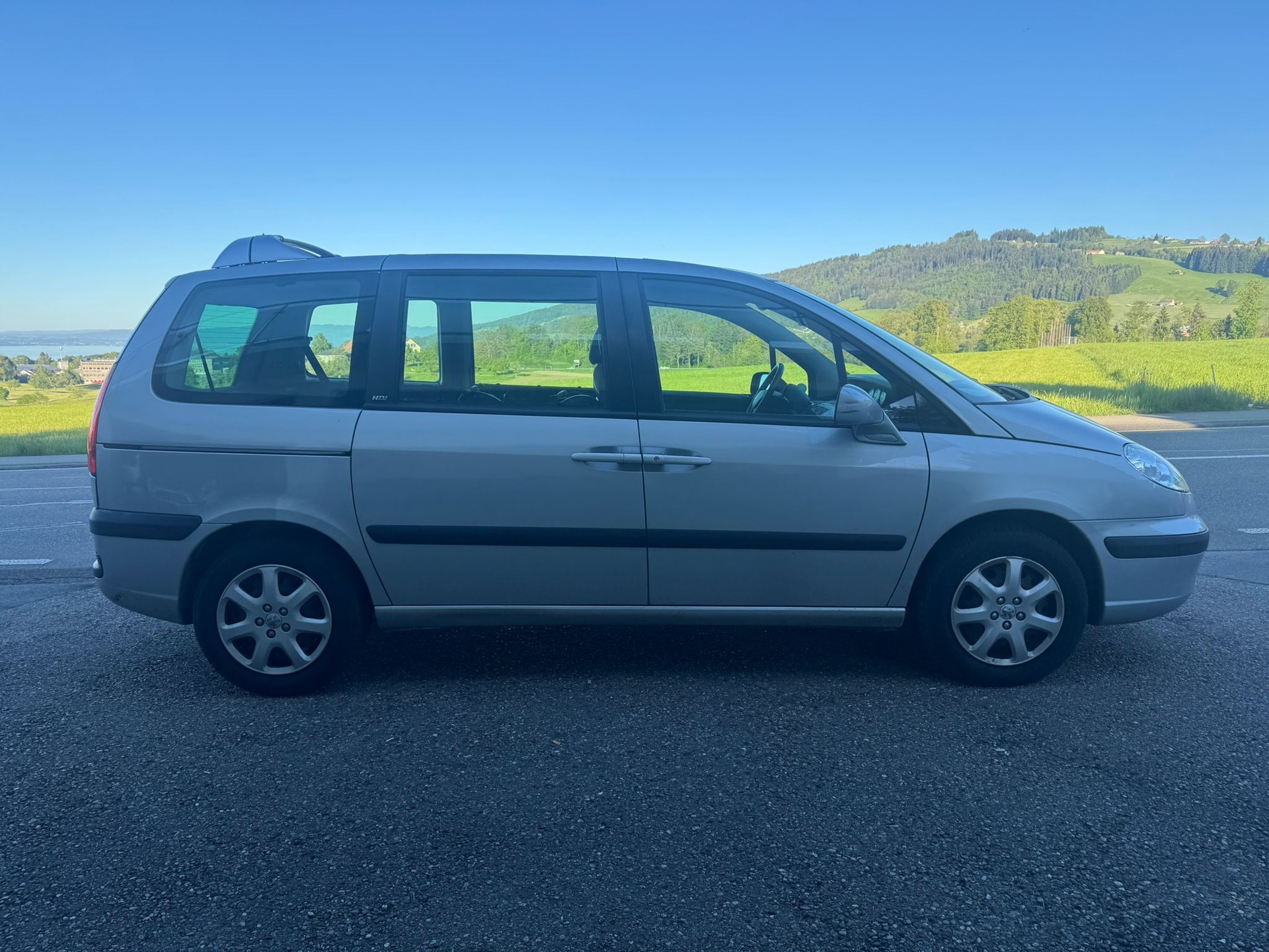 PEUGEOT 807 2.0 16V HDi SR Automatic-image-8