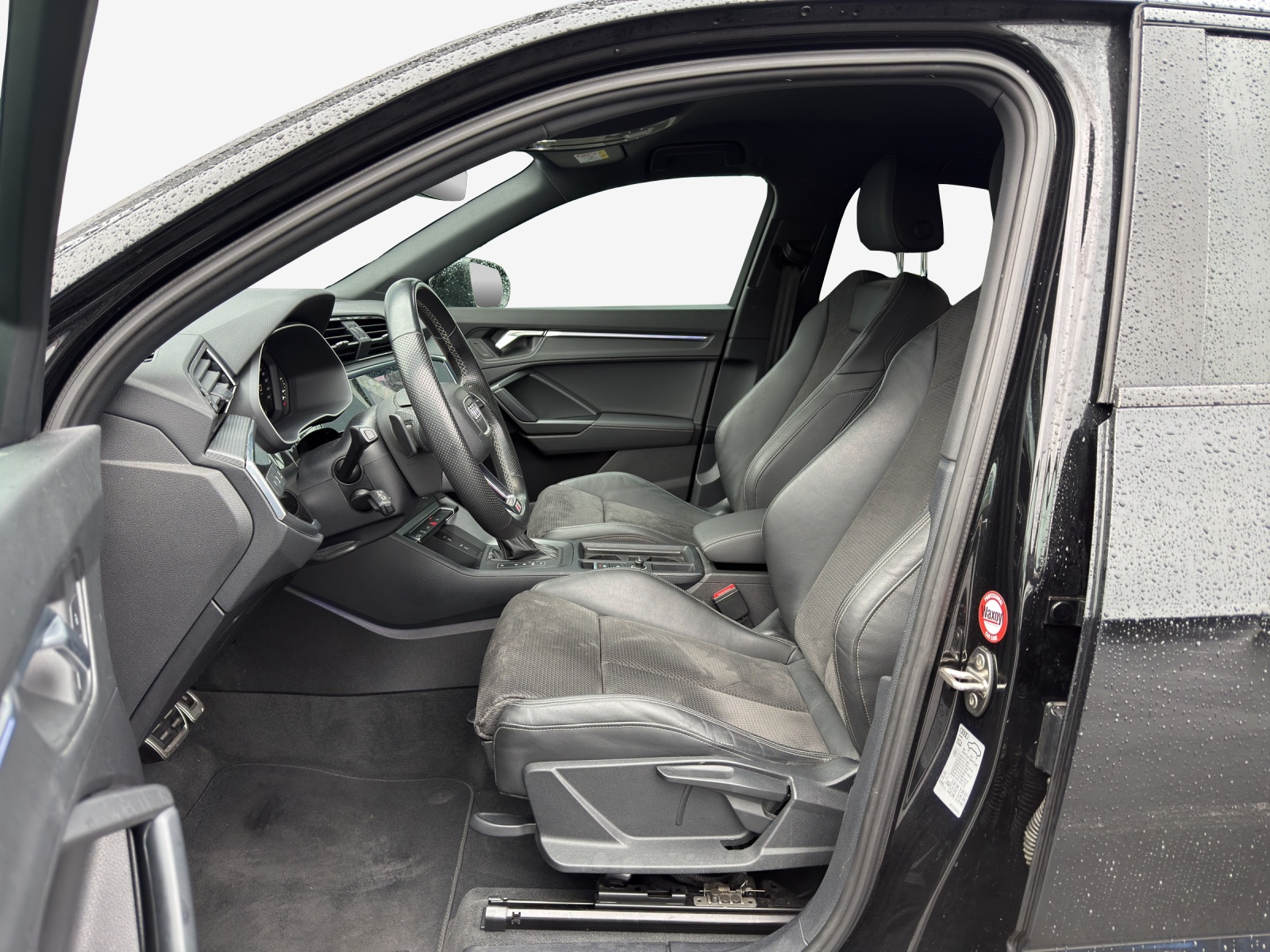 AUDI Q3 Sportback 45 TFSI e S line Attraction S-tronic-image-8